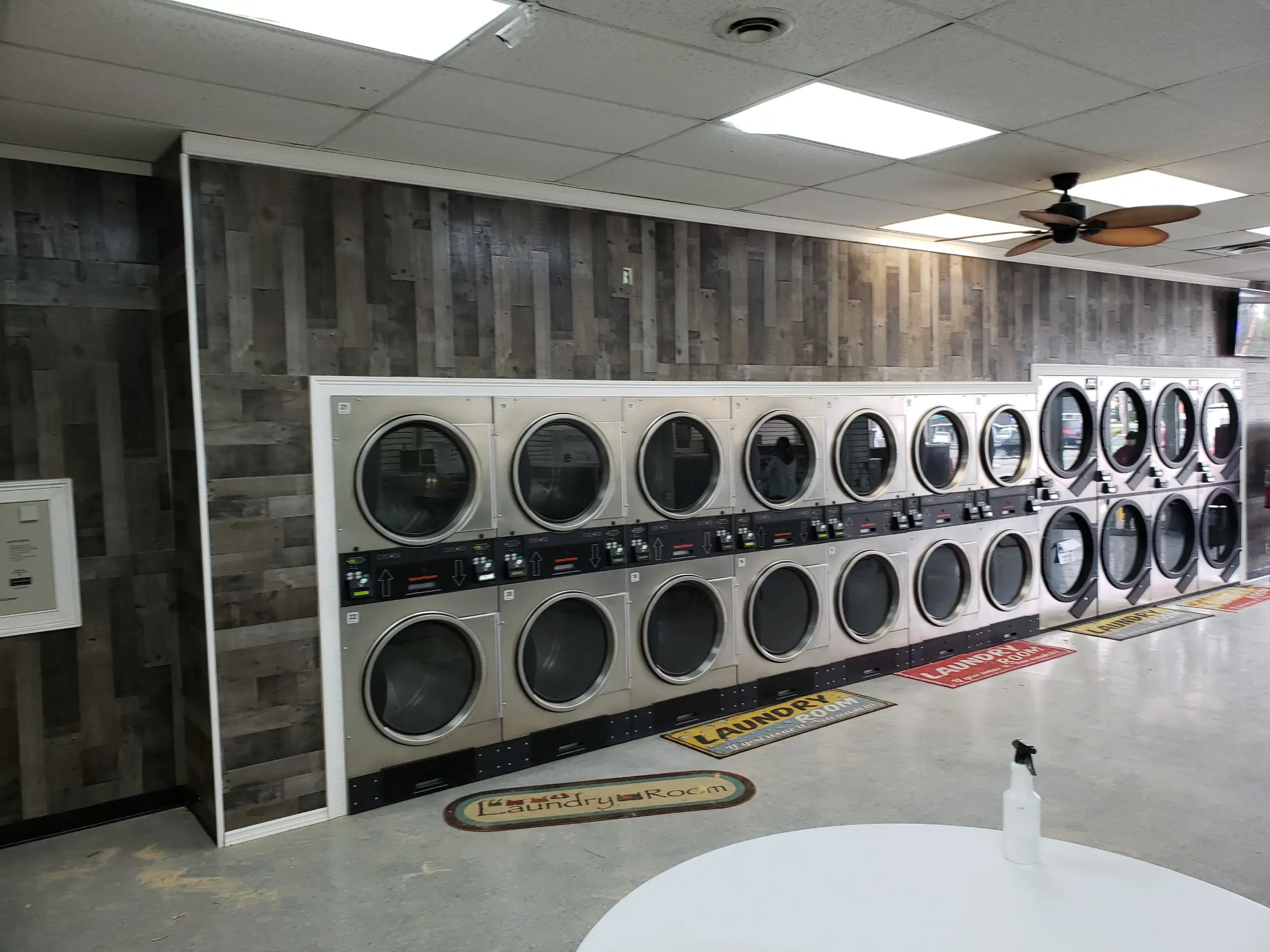 247 Laundry - Image 3