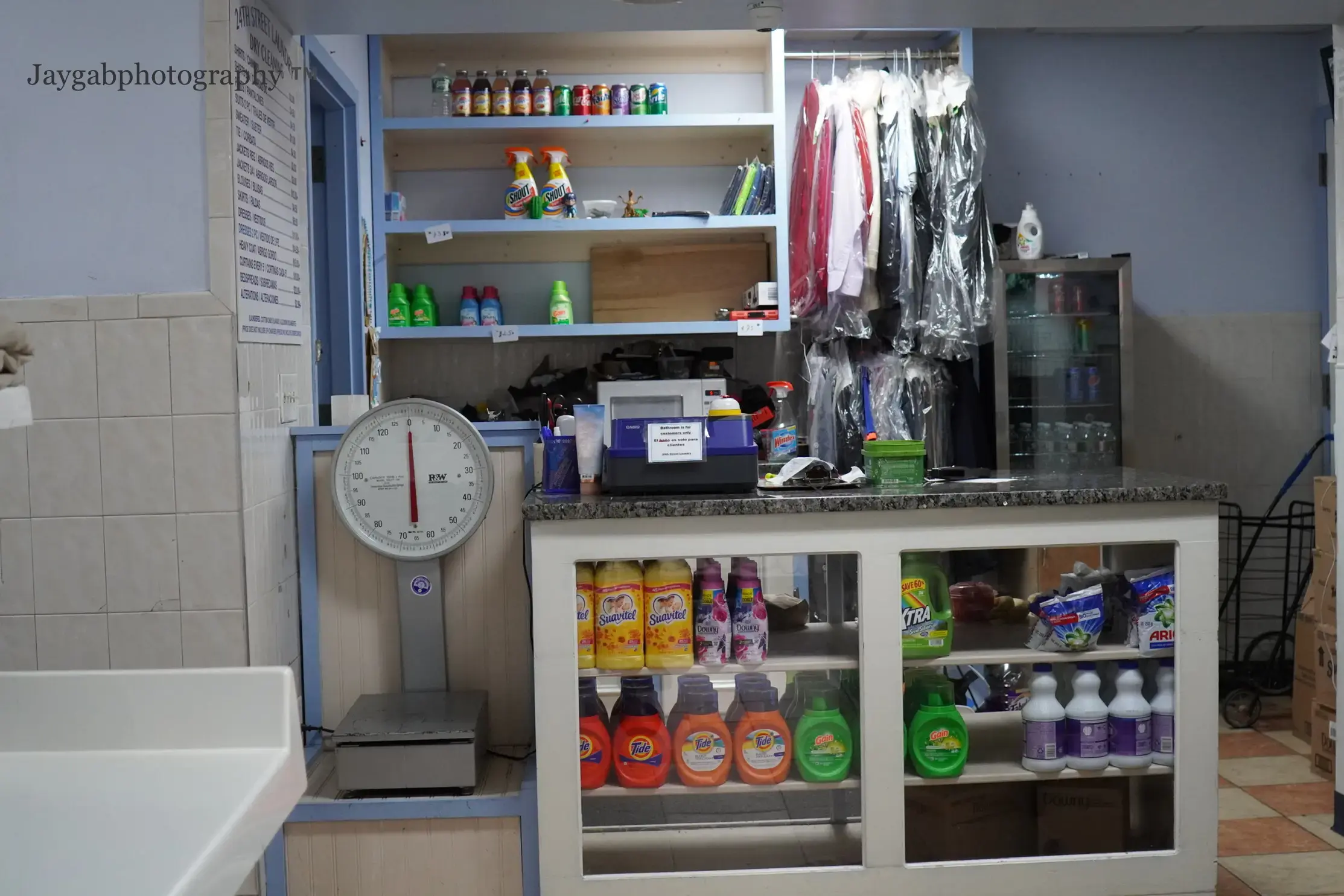 24th Street Laundromat - Image 3