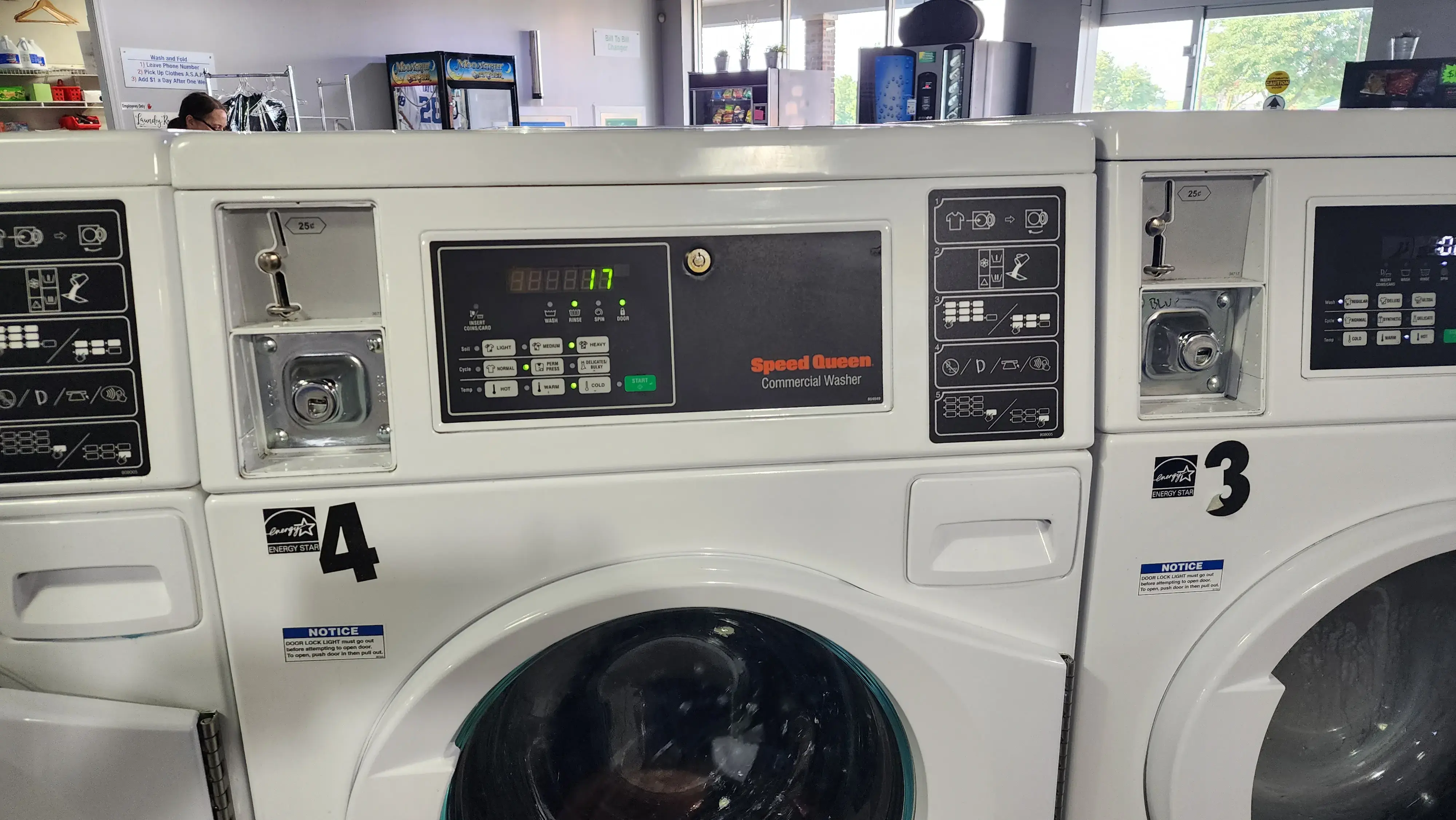 25th Street Coin Laundry thumbnail 16
