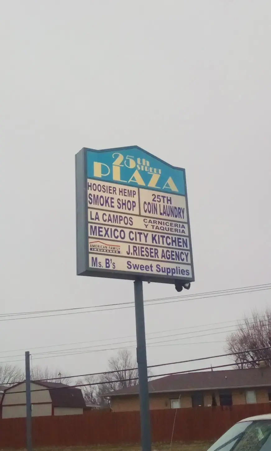 25th Street Coin Laundry - Image 13