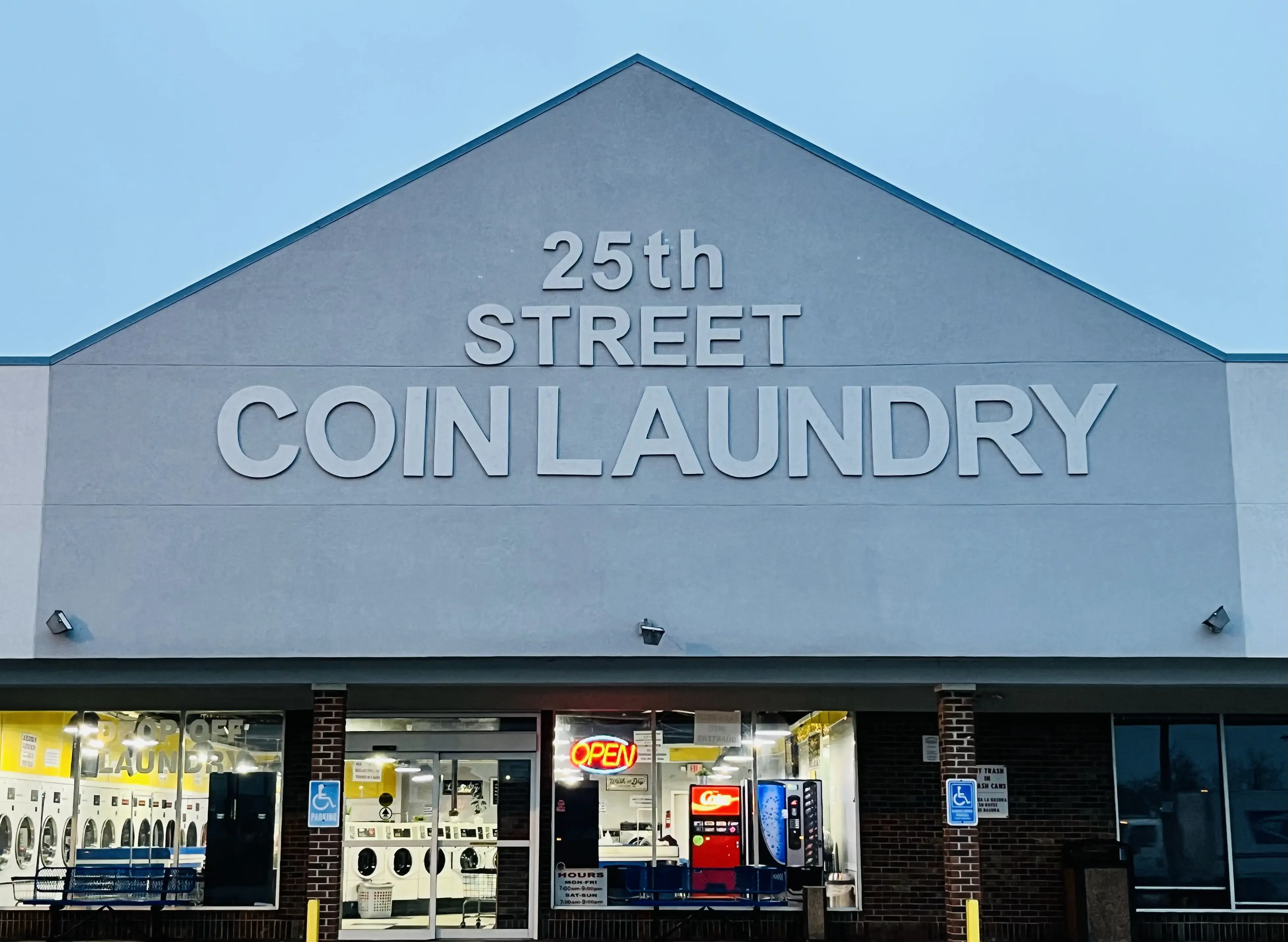 25th Street Coin Laundry - Image 3