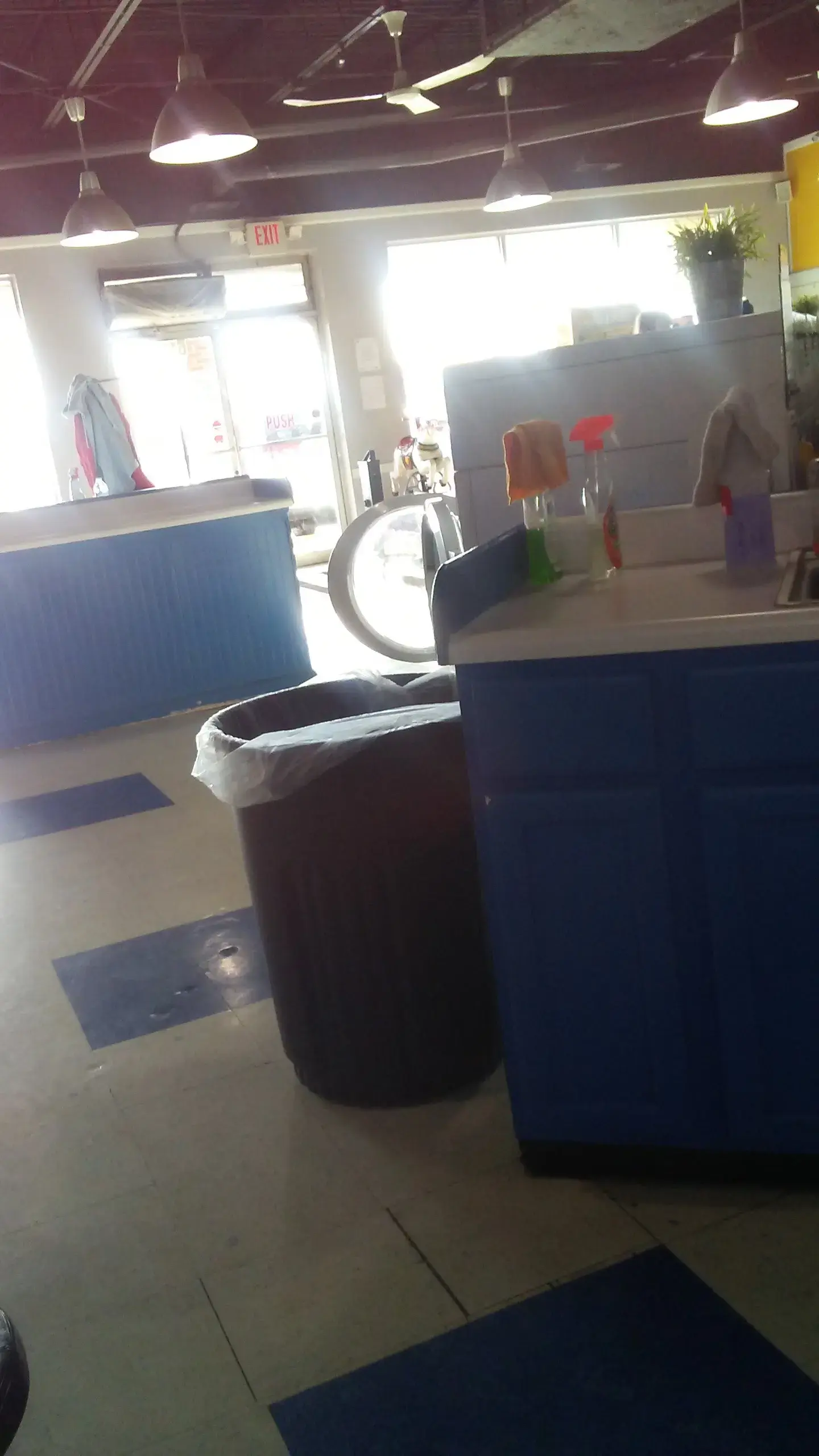 25th Street Coin Laundry thumbnail 15