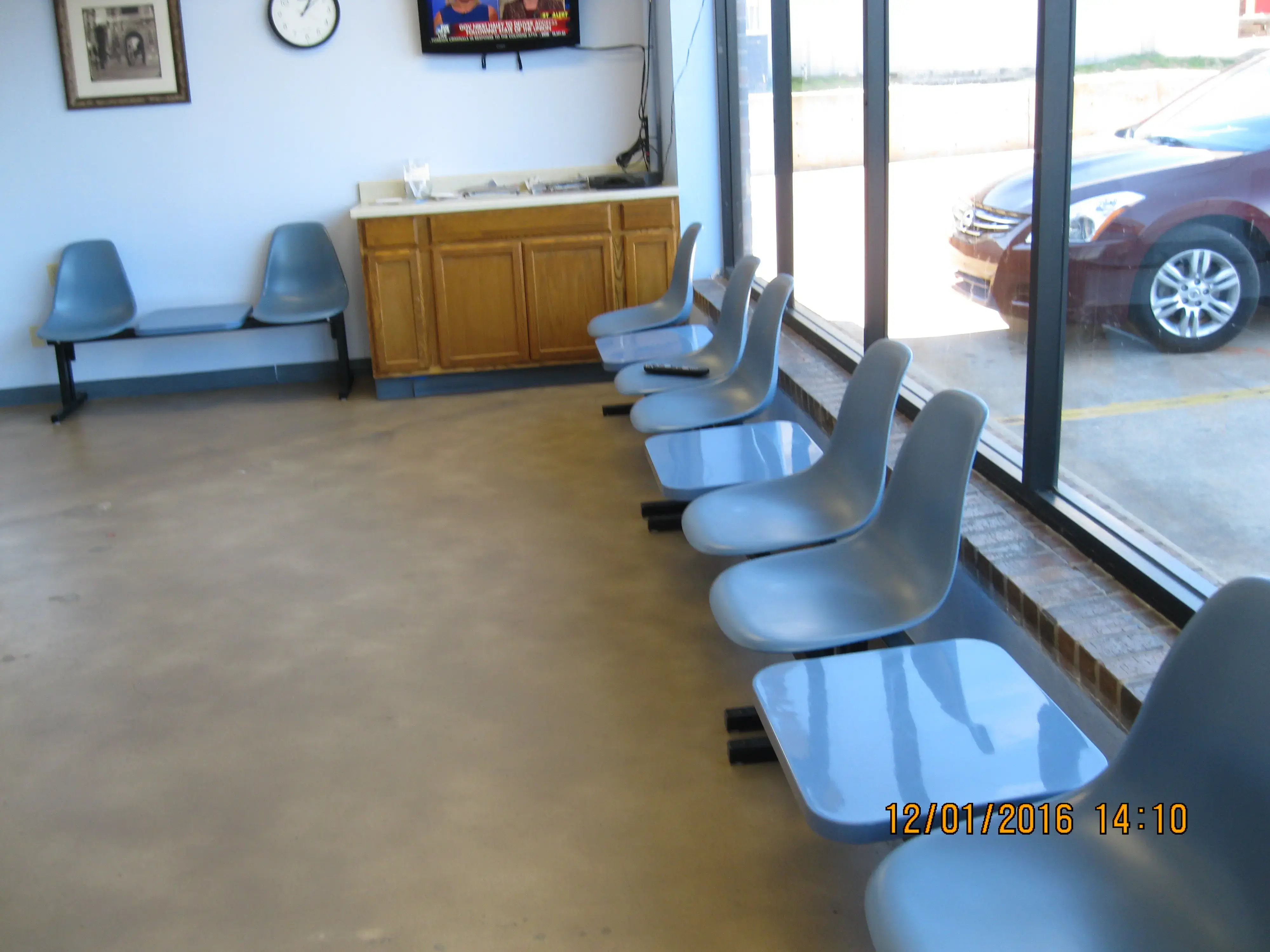 2nd Street Laundry - Image 12