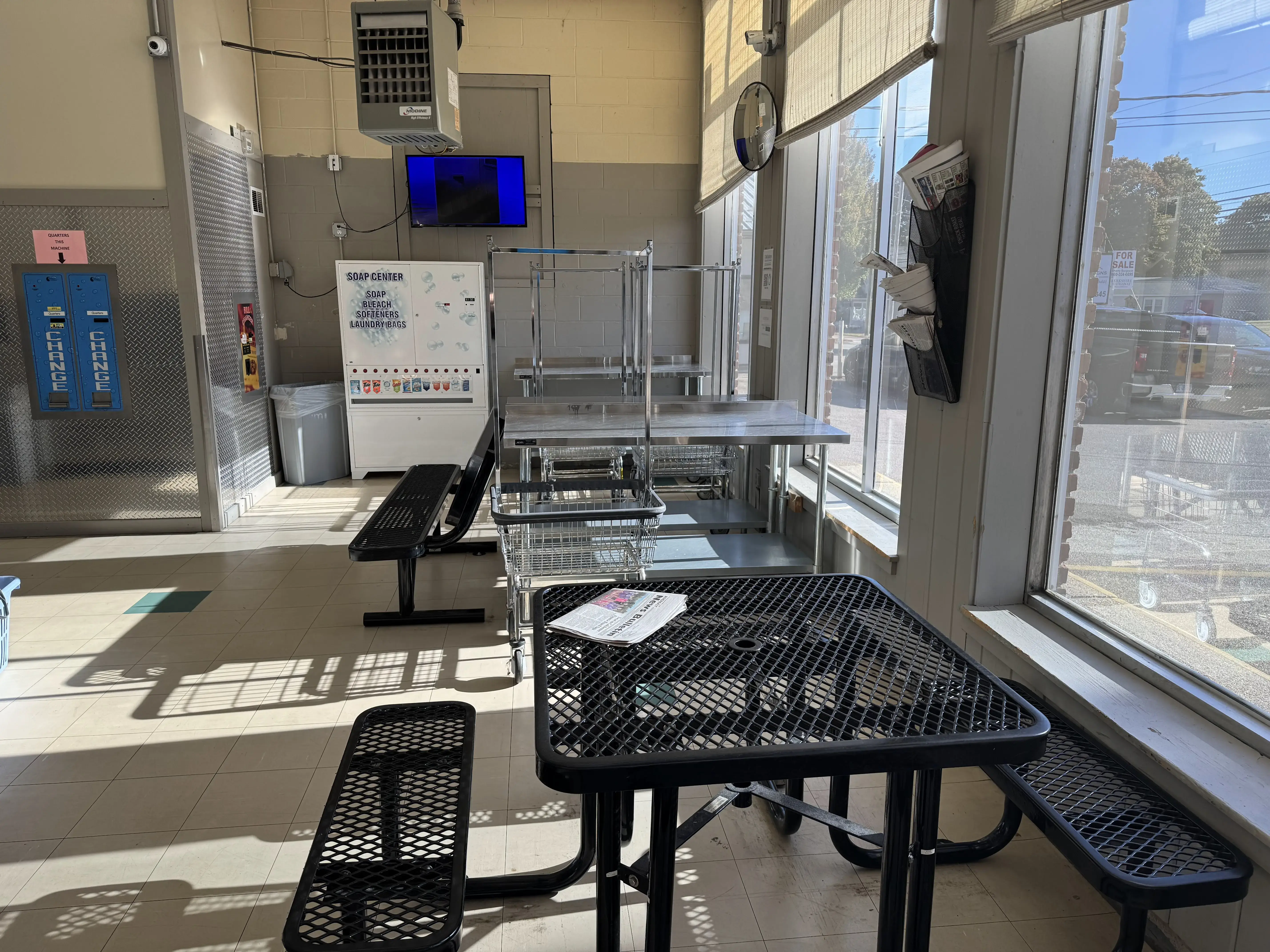 3 Monkeys Laundry - Image 3