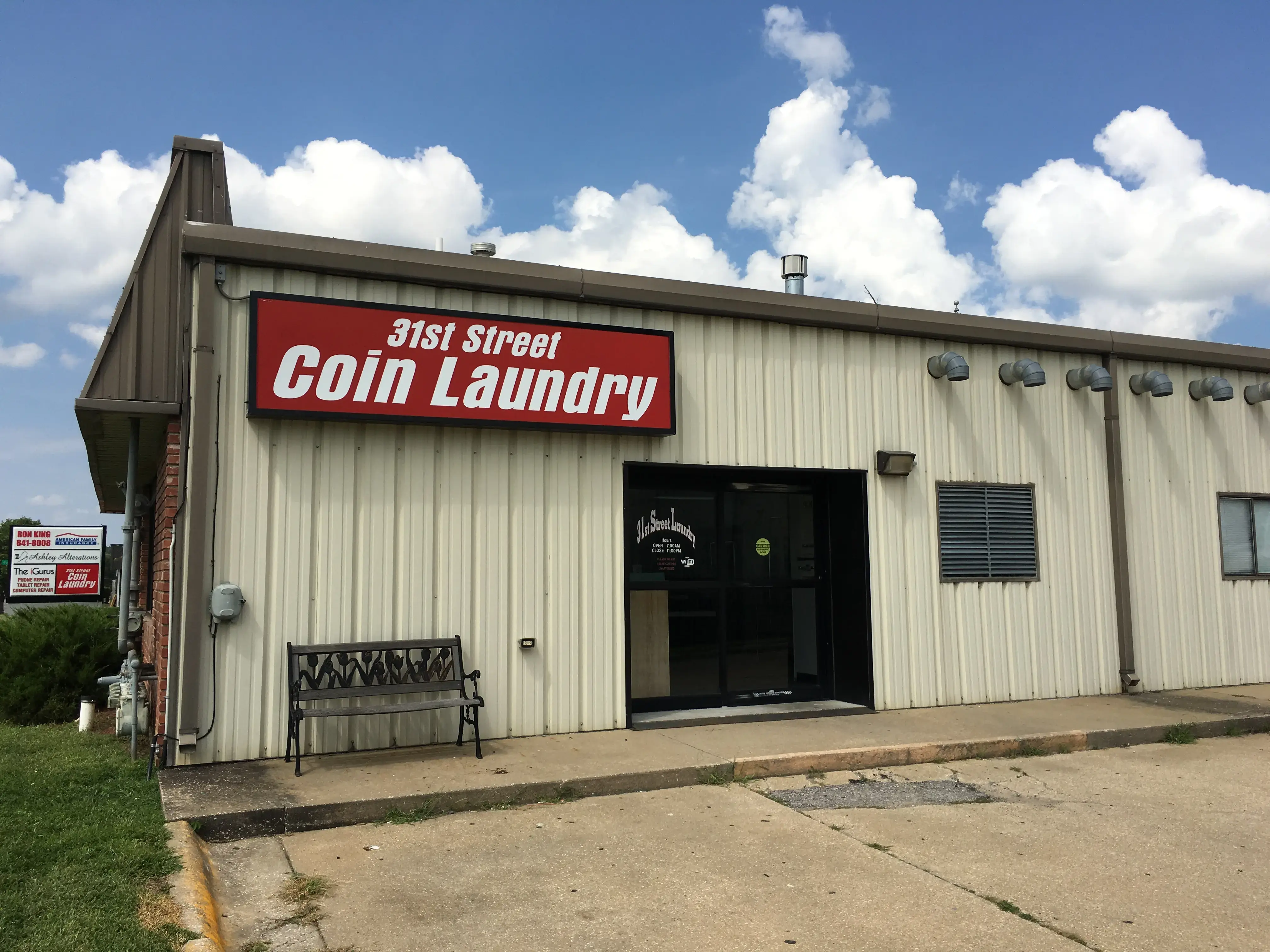 31st St Laundry thumbnail 10