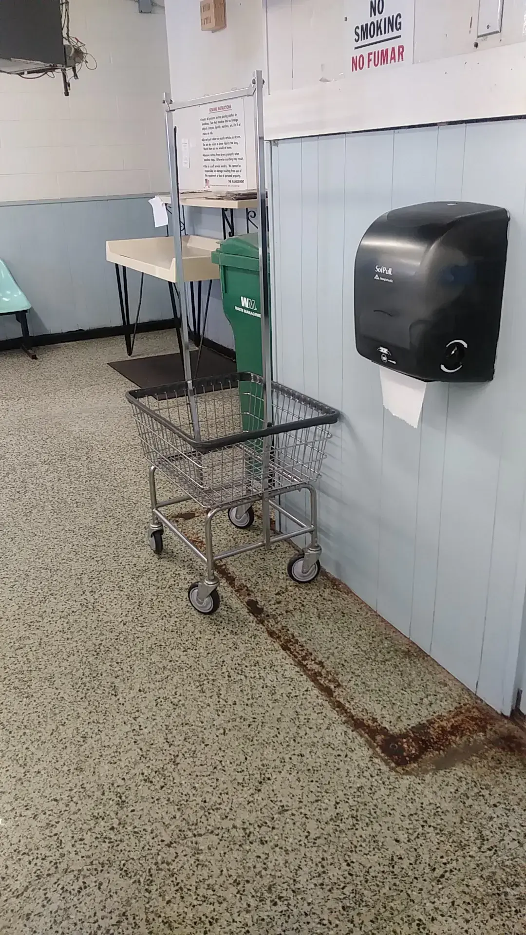 32nd Street Laundry Land Laundromat - Image 8