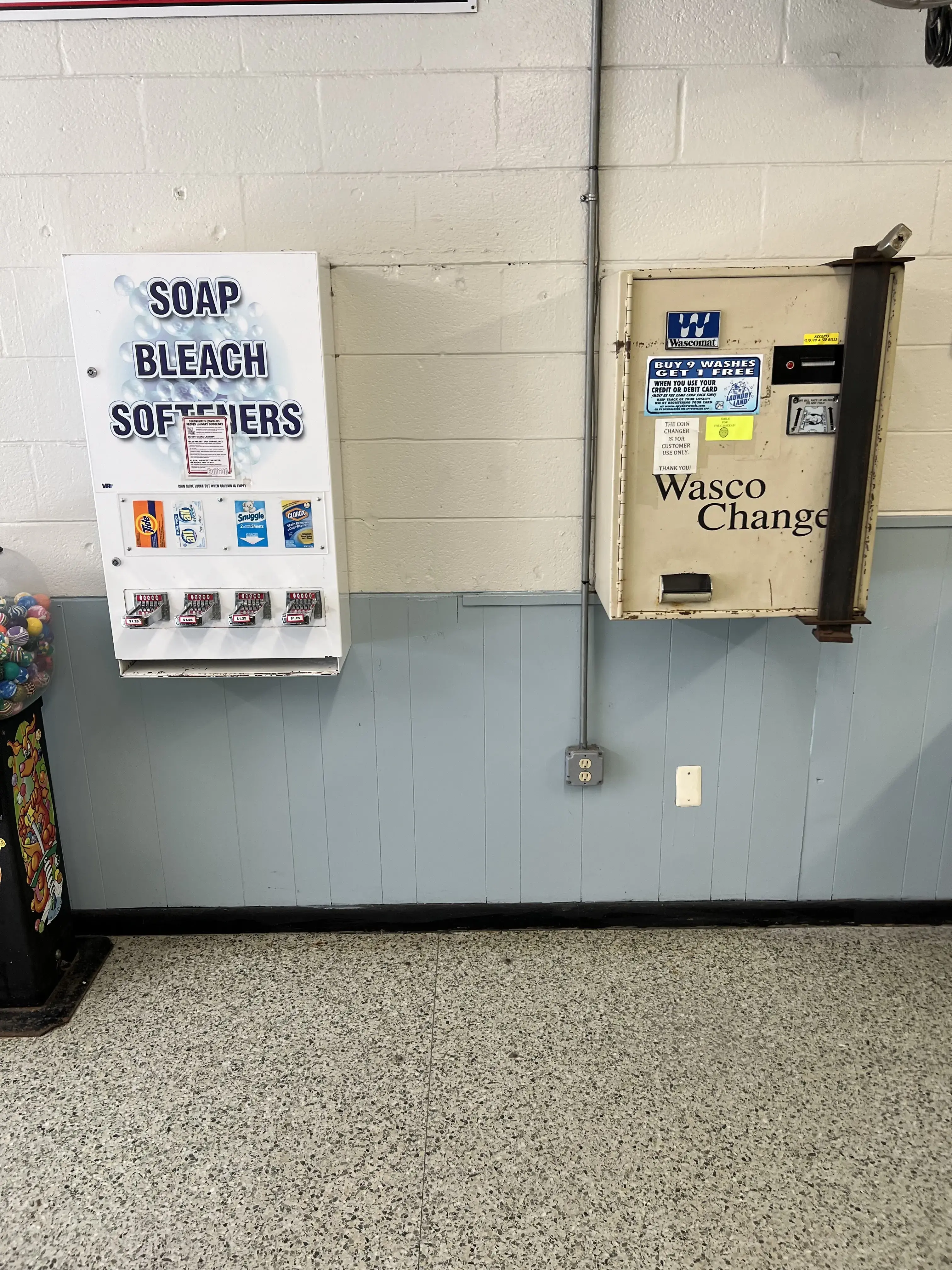 32nd Street Laundry Land Laundromat - Image 6