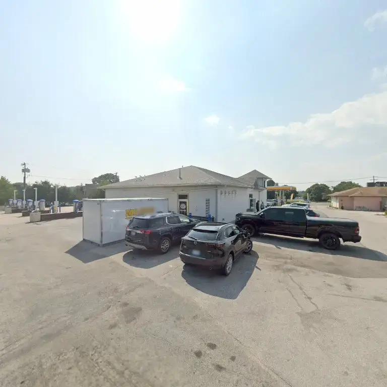 3D's Laundromat - Image 7