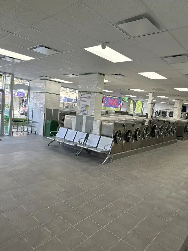 4 Seasons Fresh Laundromat - Image 11