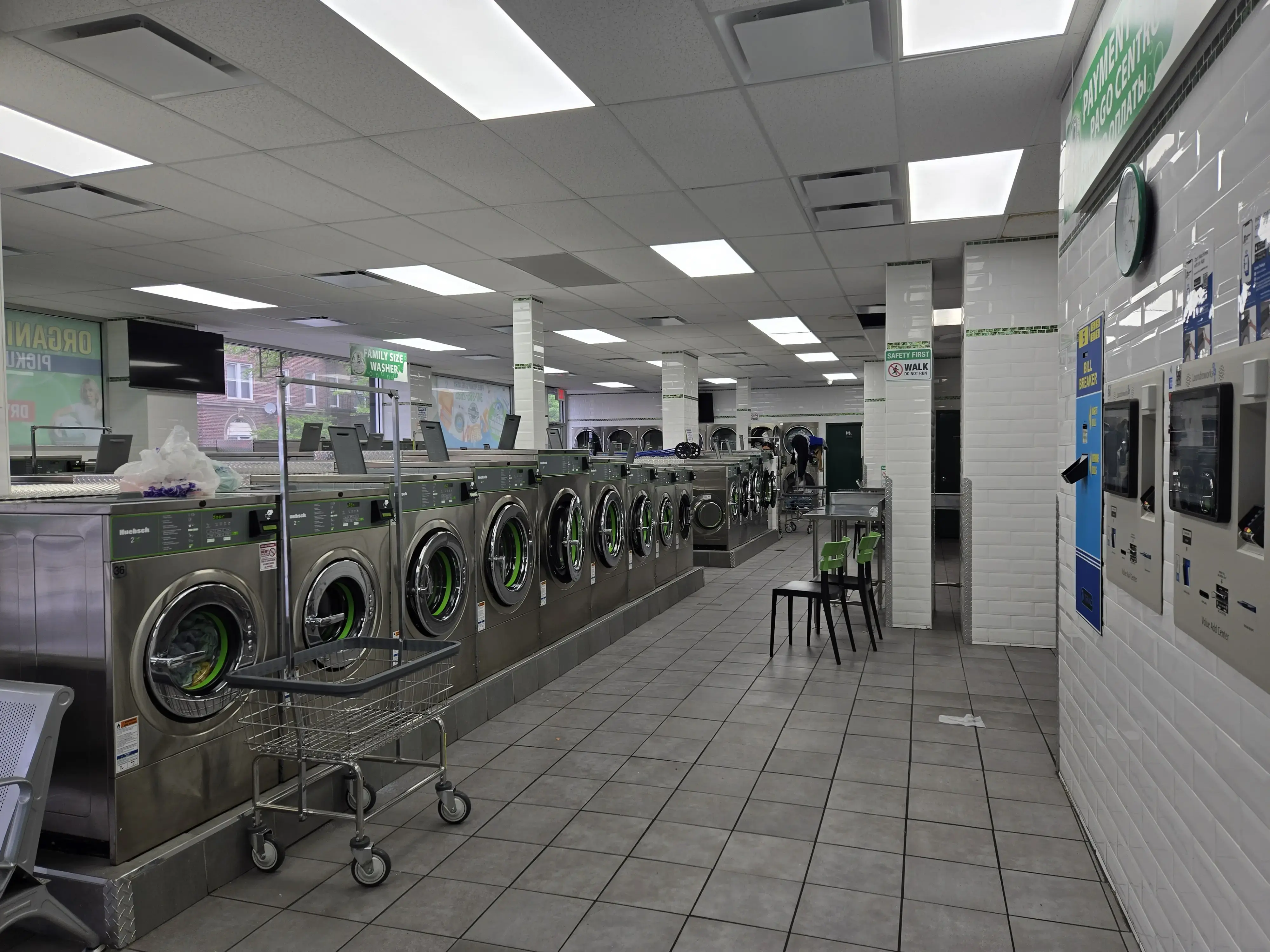 4 Seasons Fresh Laundromat thumbnail 15