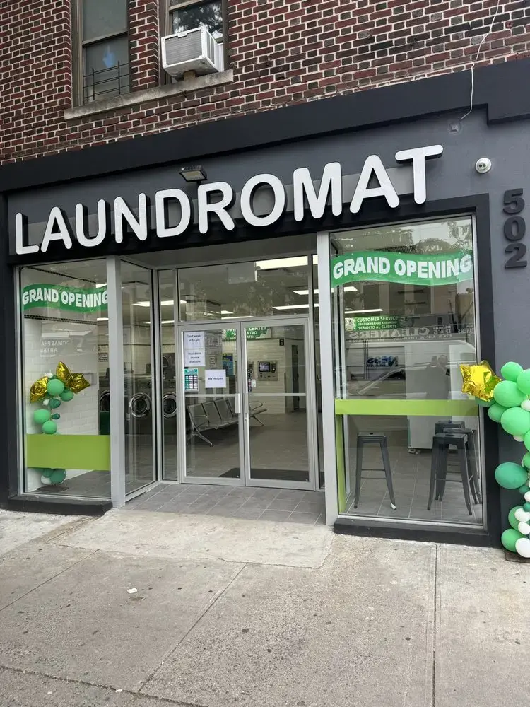 4 Seasons Fresh Laundromat - Image 3