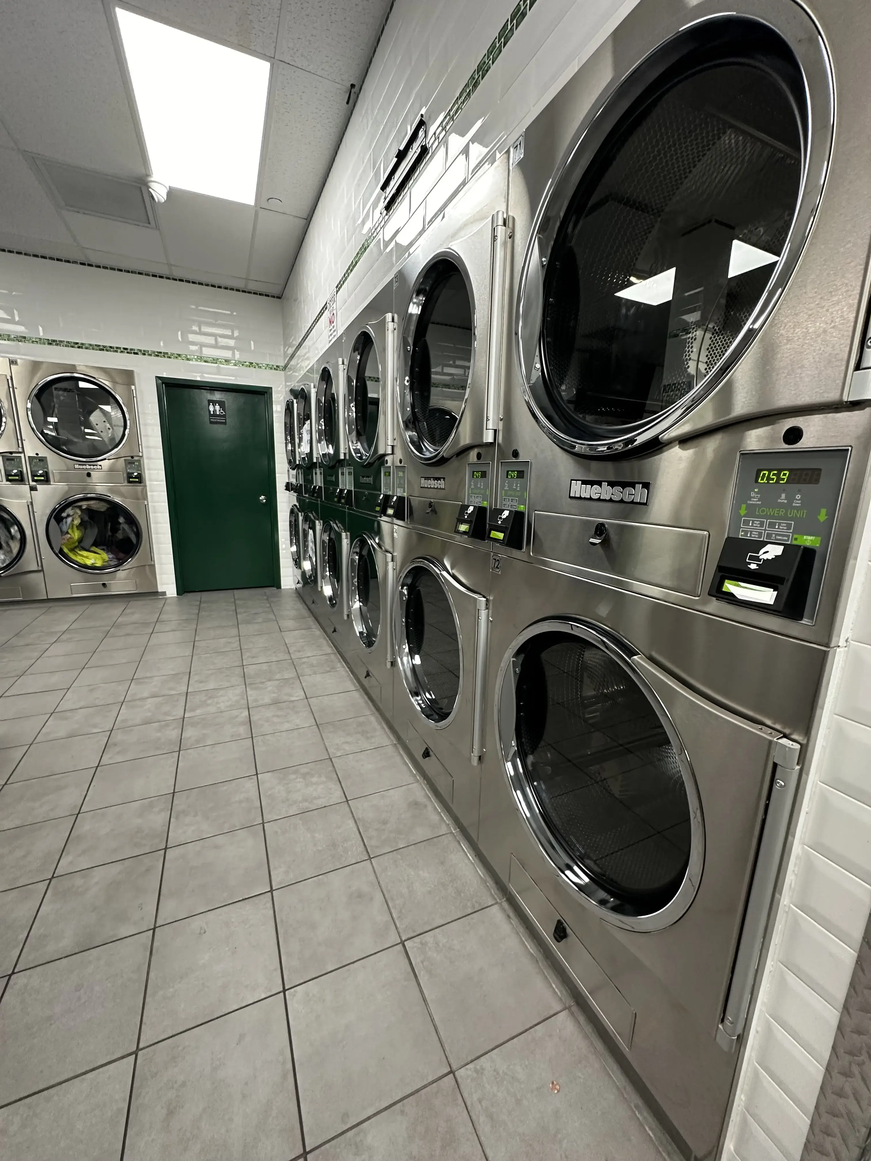 4 Seasons Fresh Laundromat - Image 13