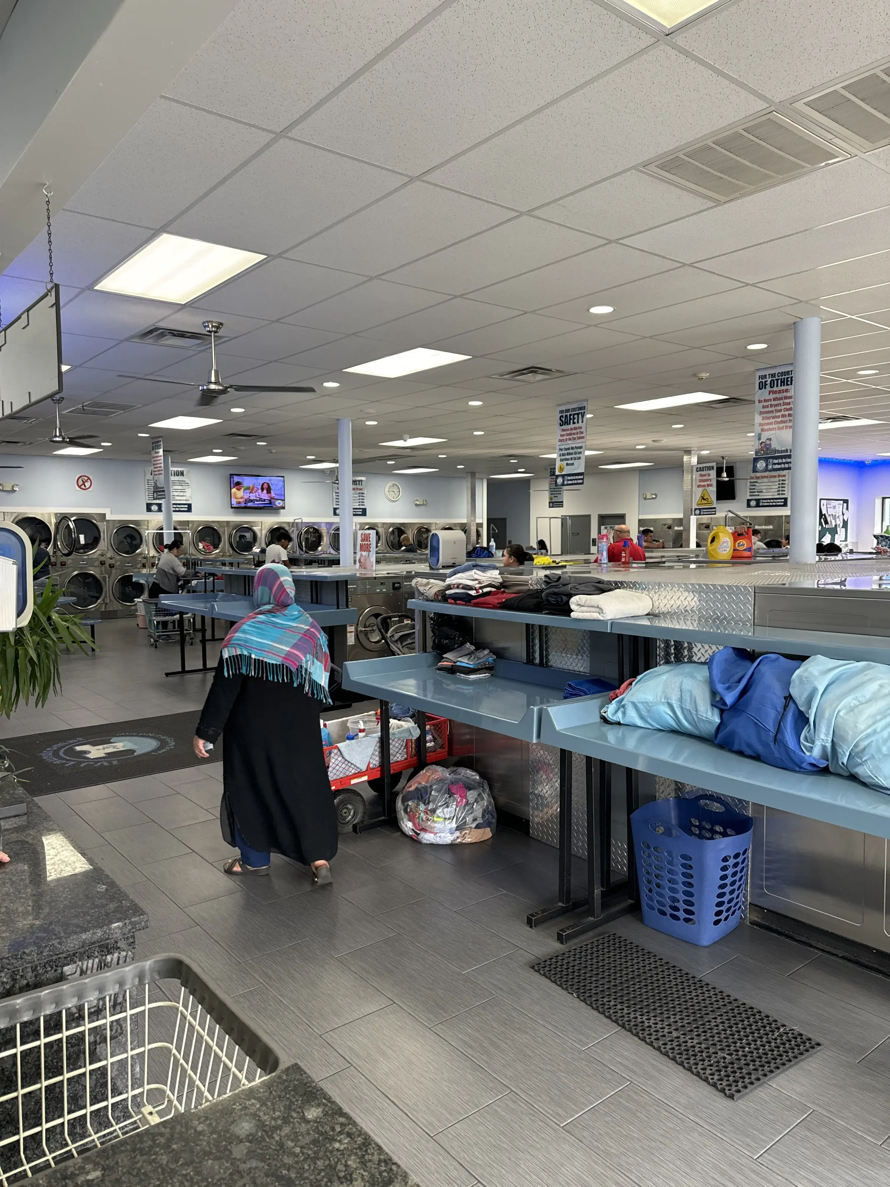 4J Laundromat thumbnail 3