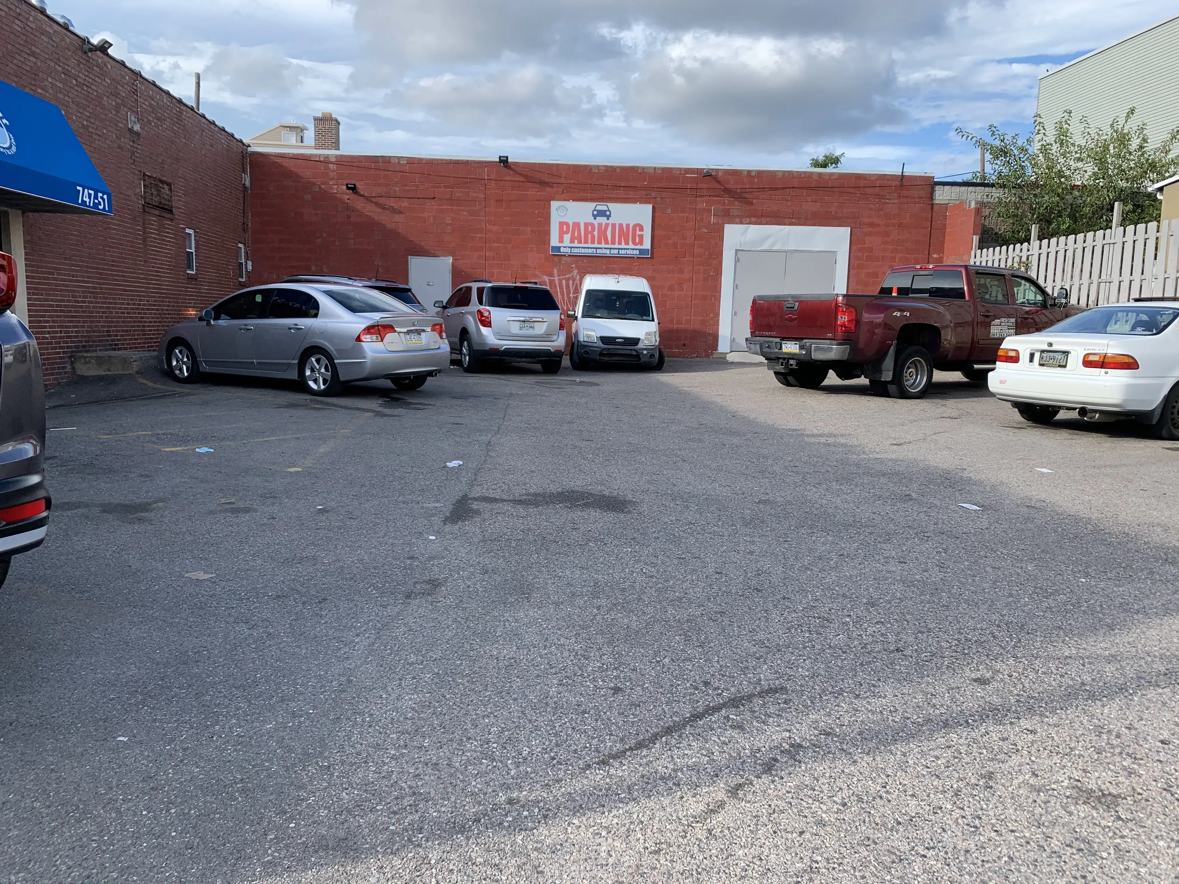 4J Laundromat - Image 4