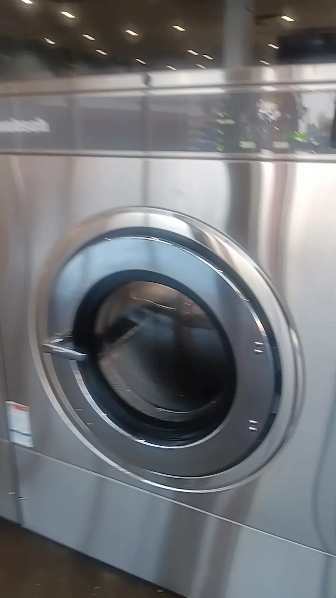 4J Laundromat - Image 17