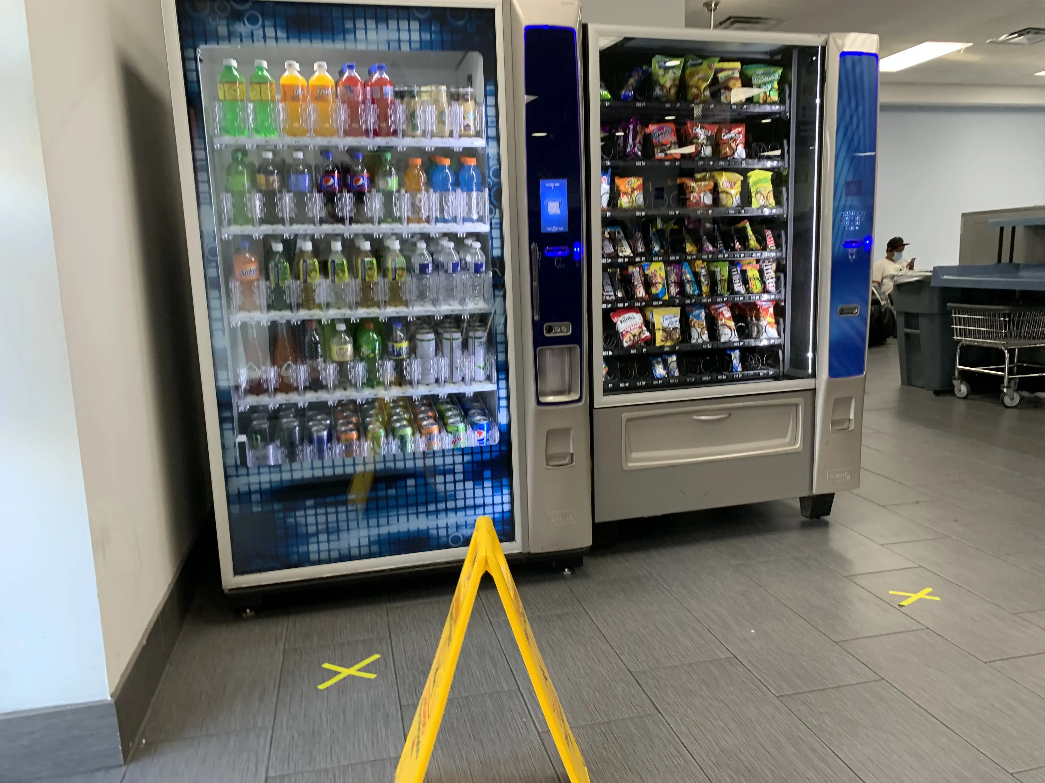 4J Laundromat - Image 6