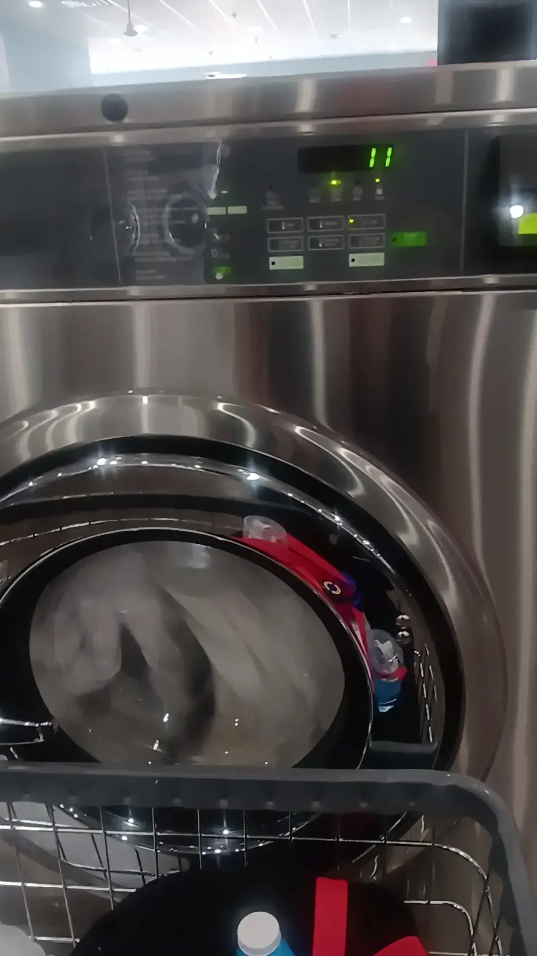 4J Laundromat - Image 13