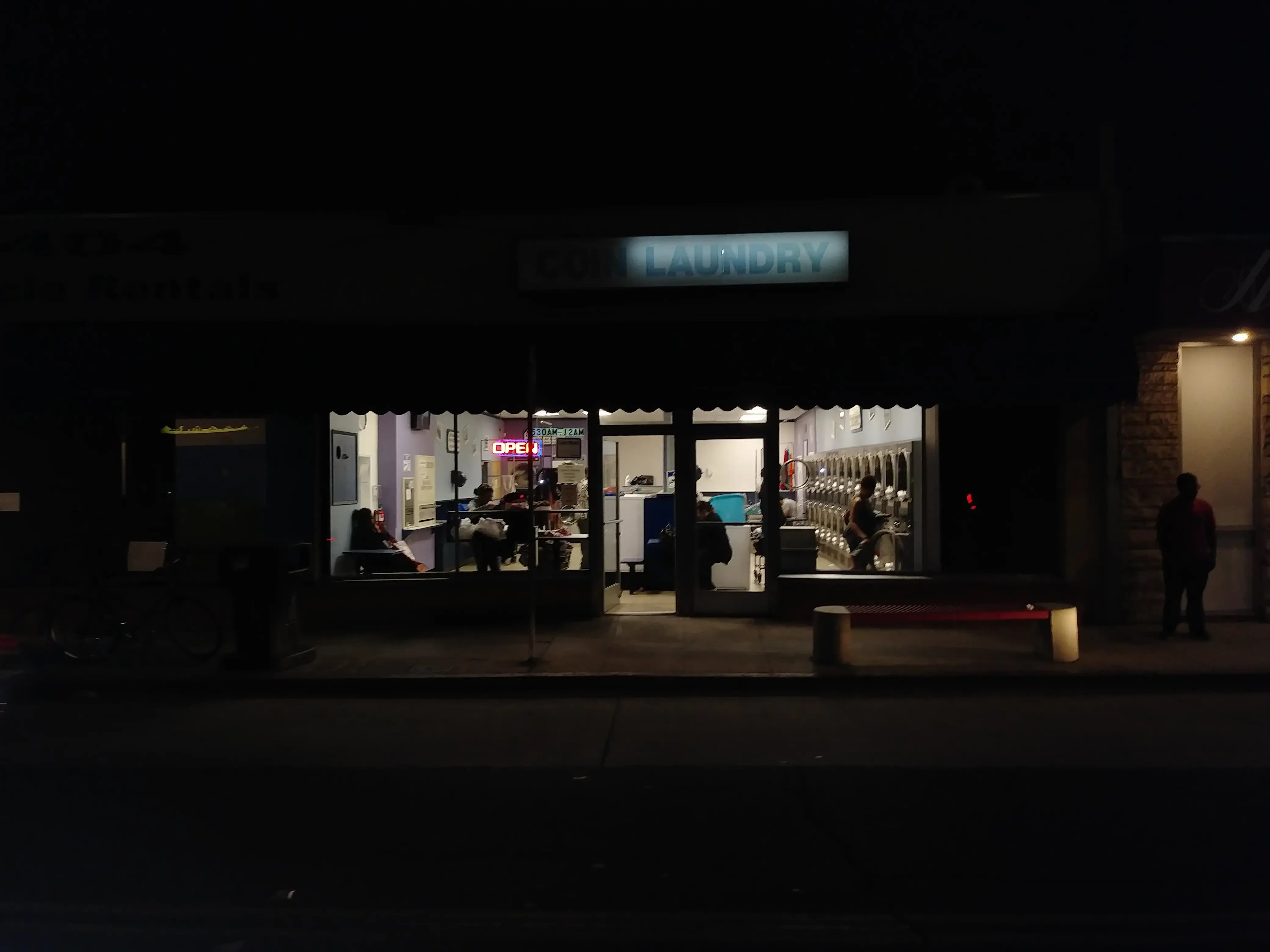 4th St Laundry thumbnail 16