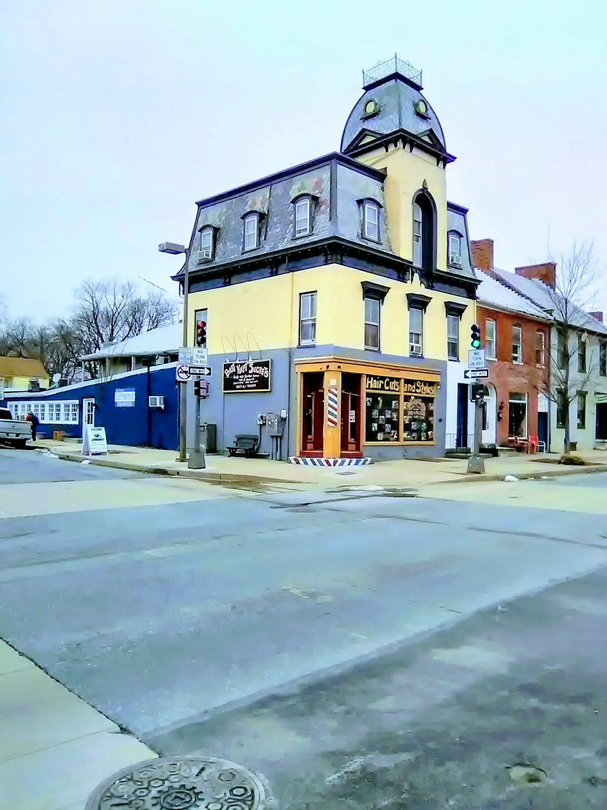 4th Street Laundromat - Image 4