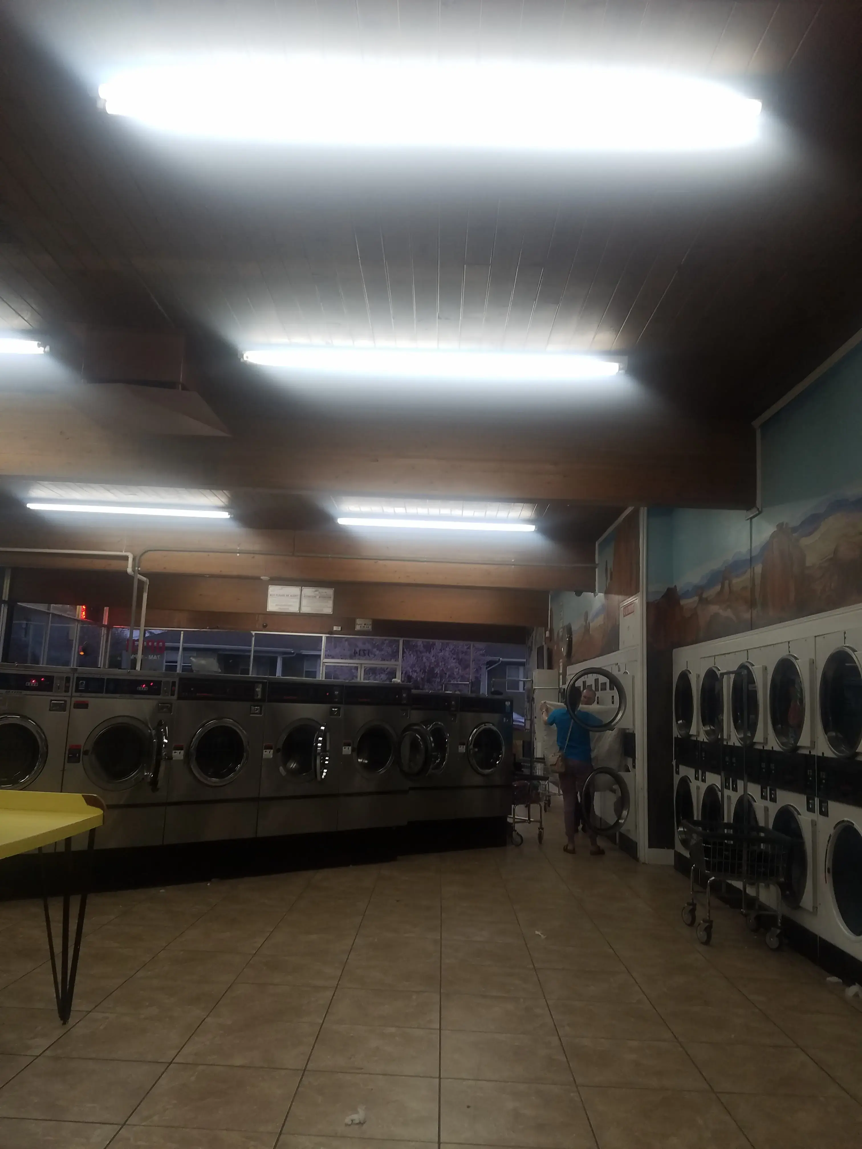 4th Street Laundry thumbnail 10