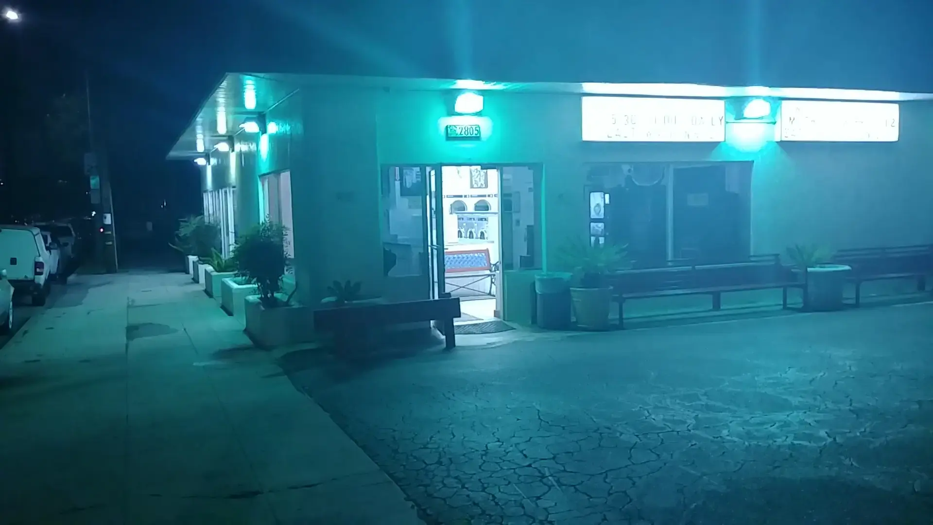 4th & Temple Laundromat - Image 4