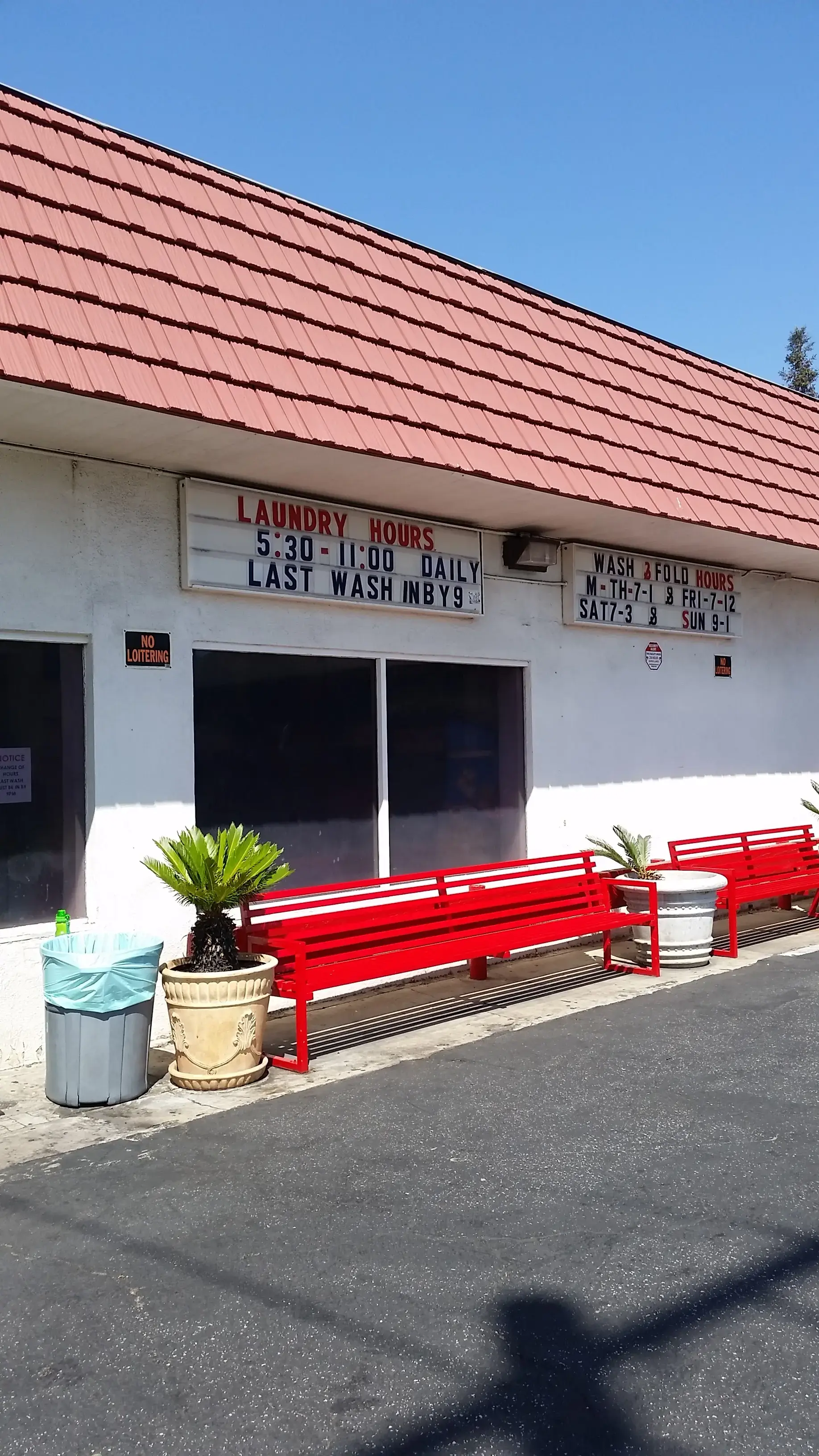 4th & Temple Laundromat - Image 7