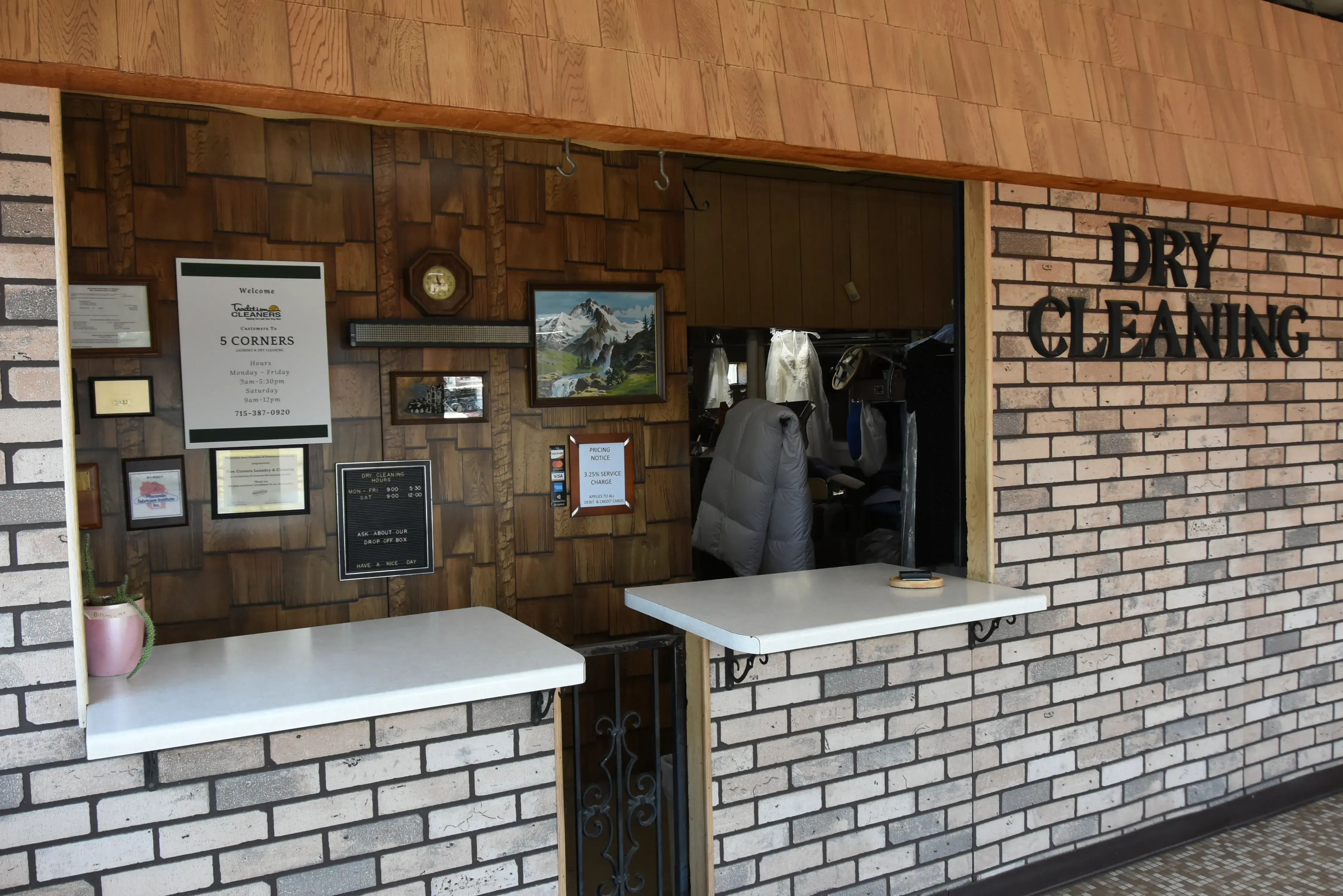 5 Corners Laundry & Dry Cleaning thumbnail 7