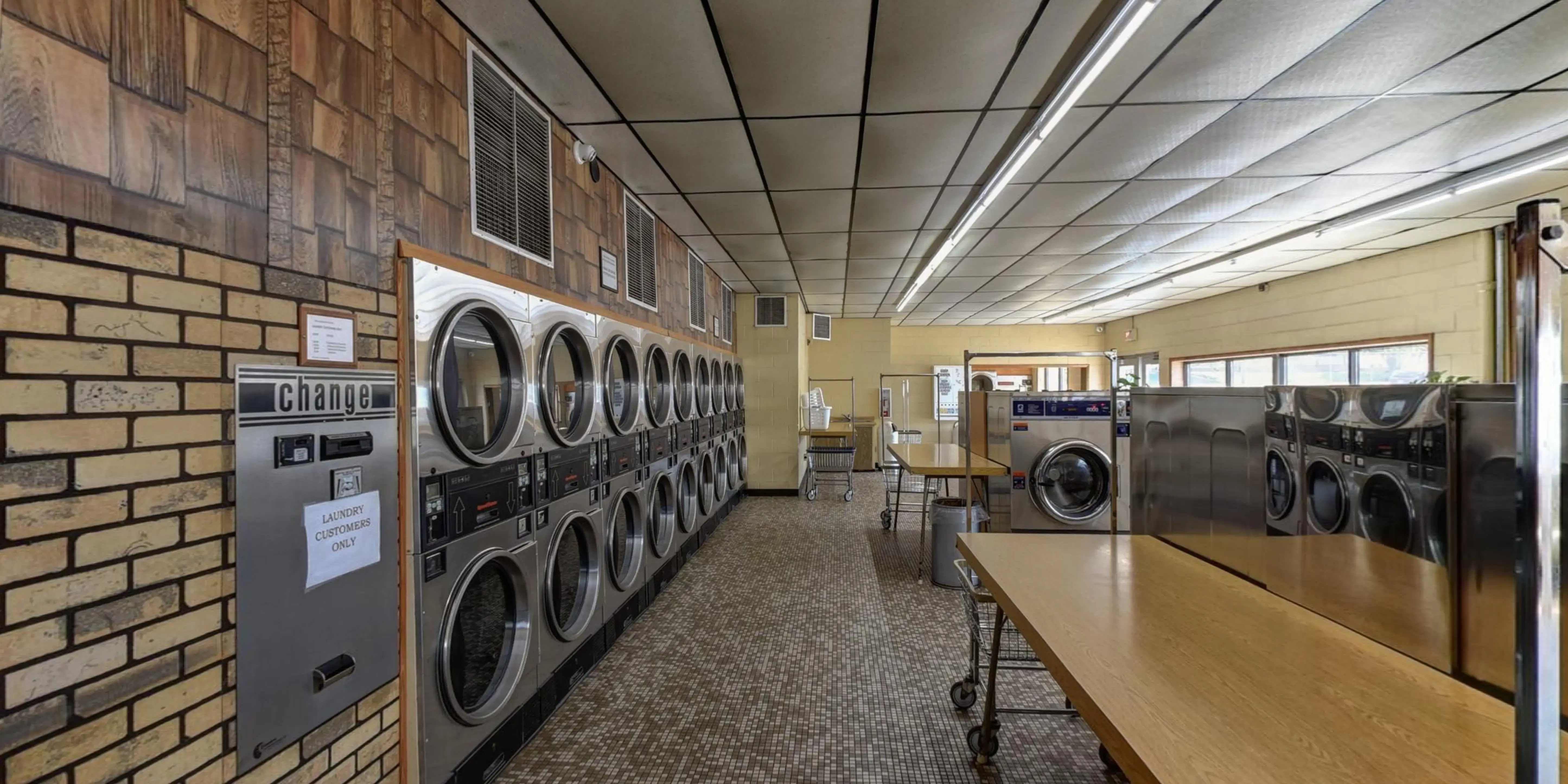 5 Corners Laundry & Dry Cleaning - Image 8