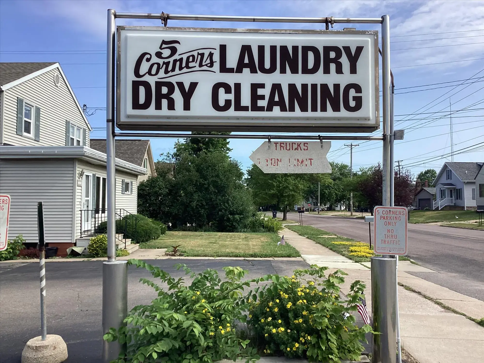 5 Corners Laundry & Dry Cleaning thumbnail 6