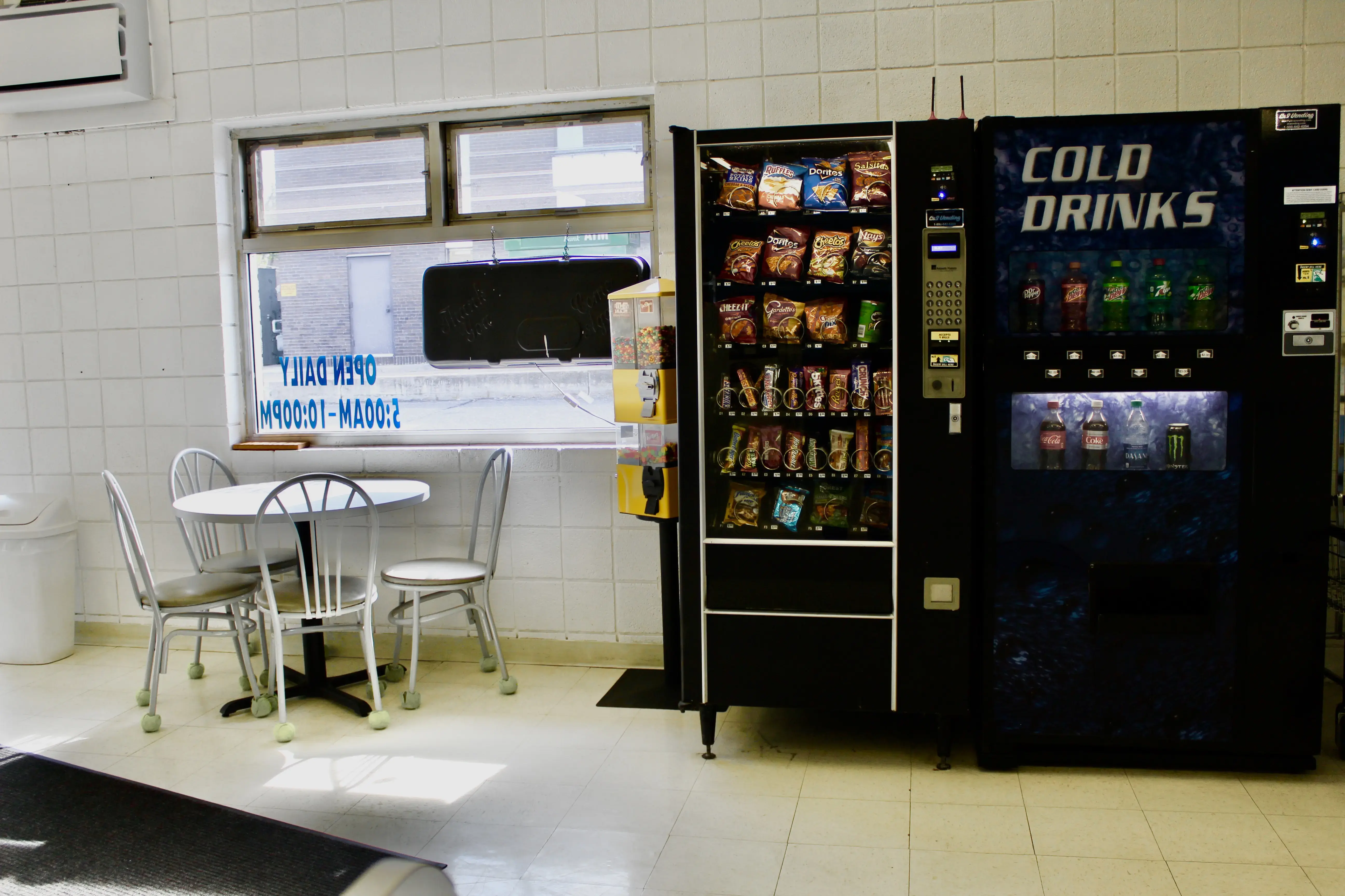 5 Star Coin Laundry - Image 4