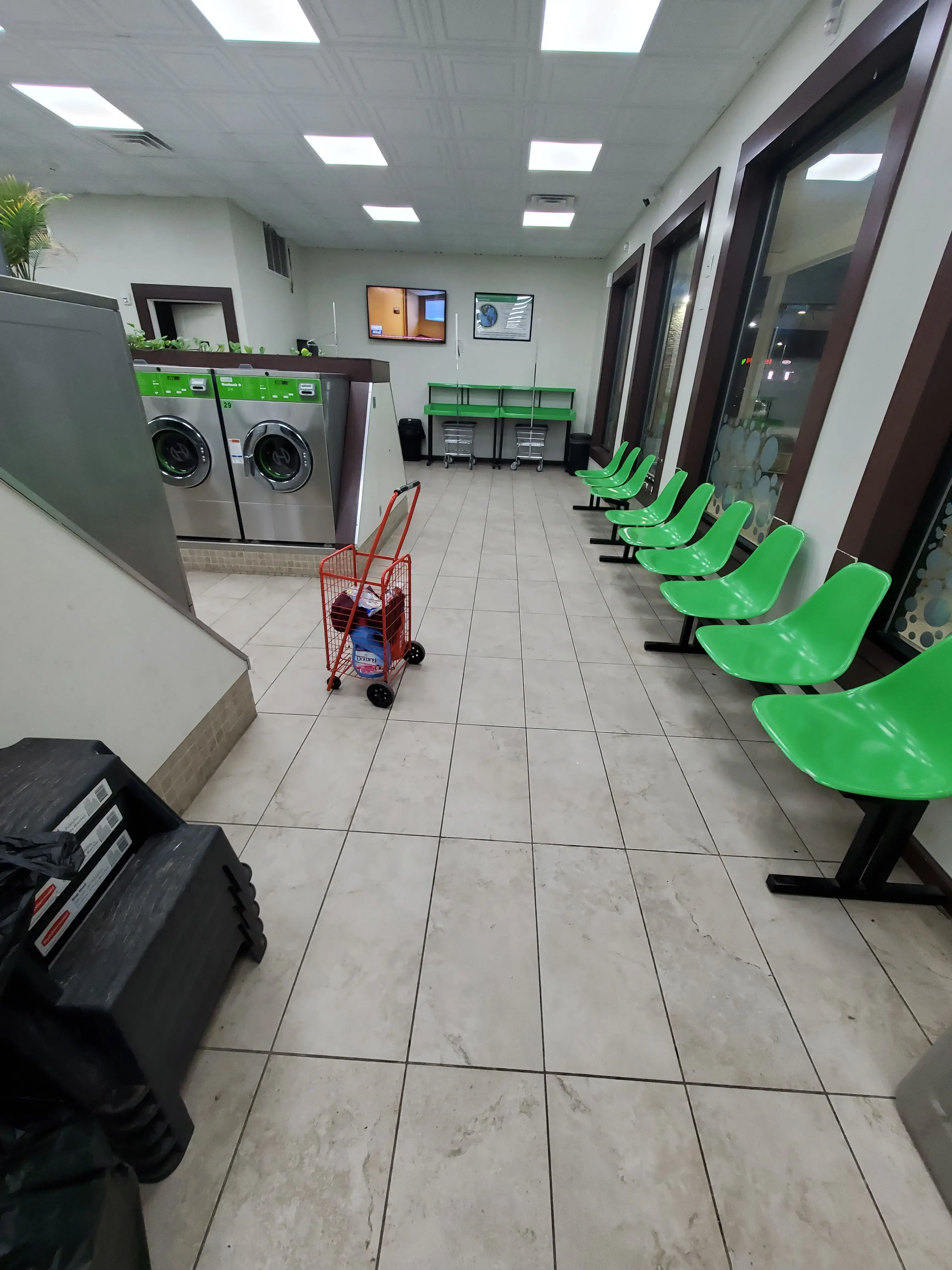 5 Star Laundromat thumbnail 2