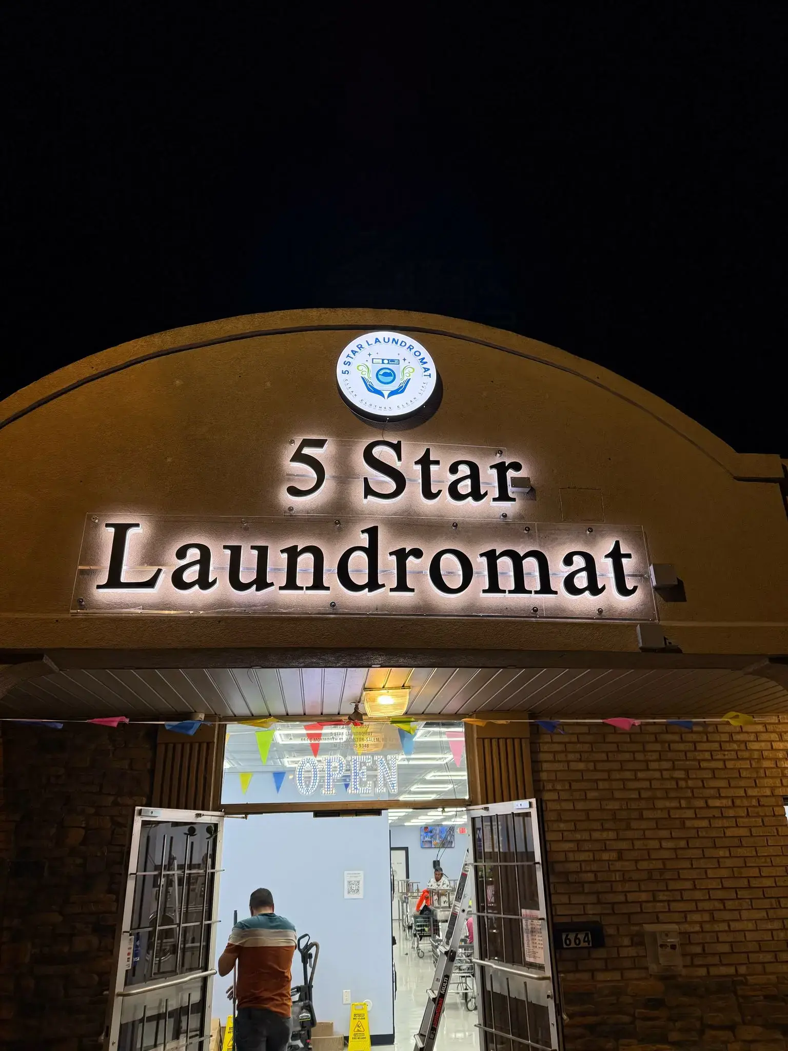 5 Star Laundromat | Winston-Salem thumbnail 16