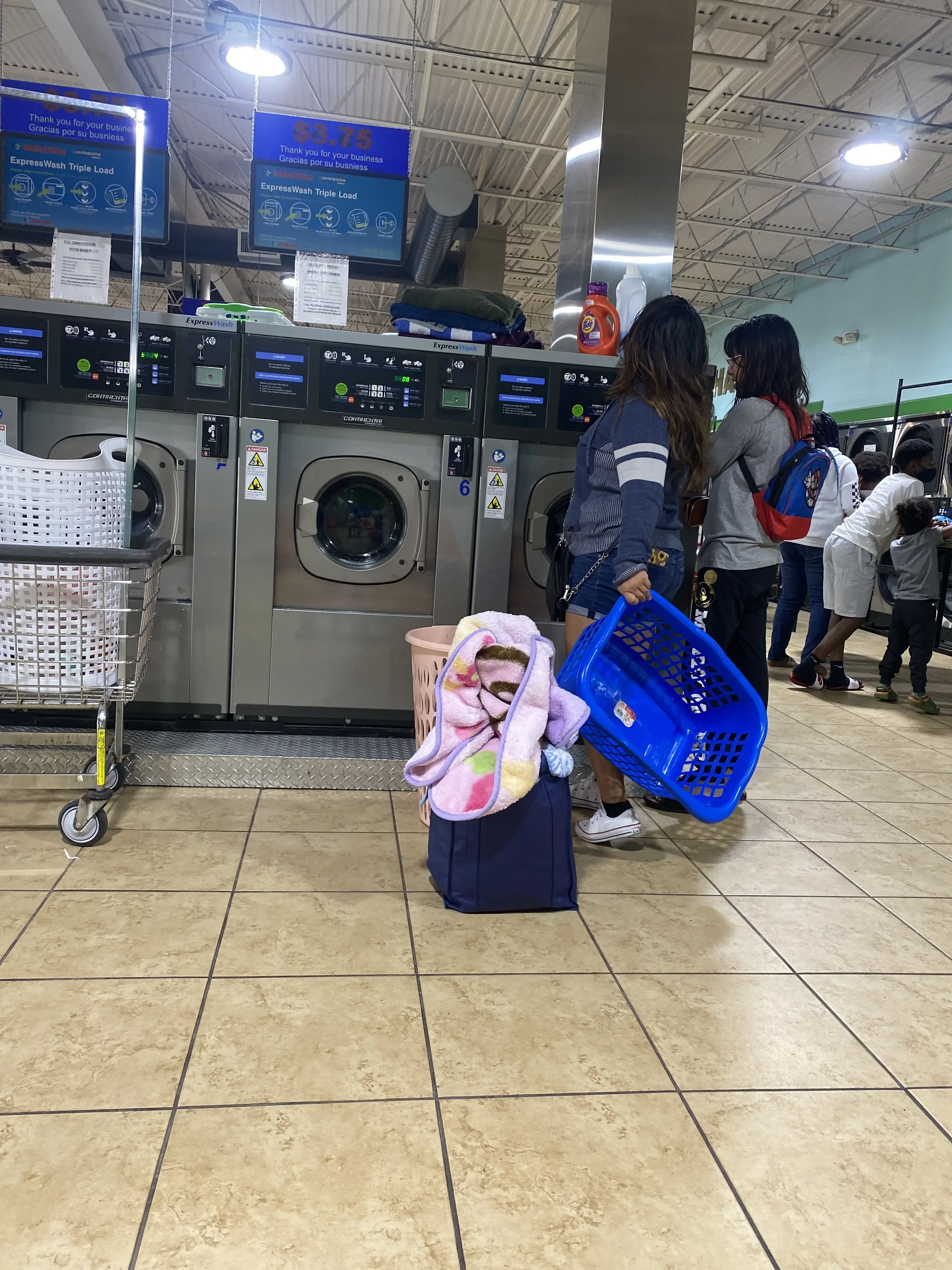 5 Star Washateria - Image 12