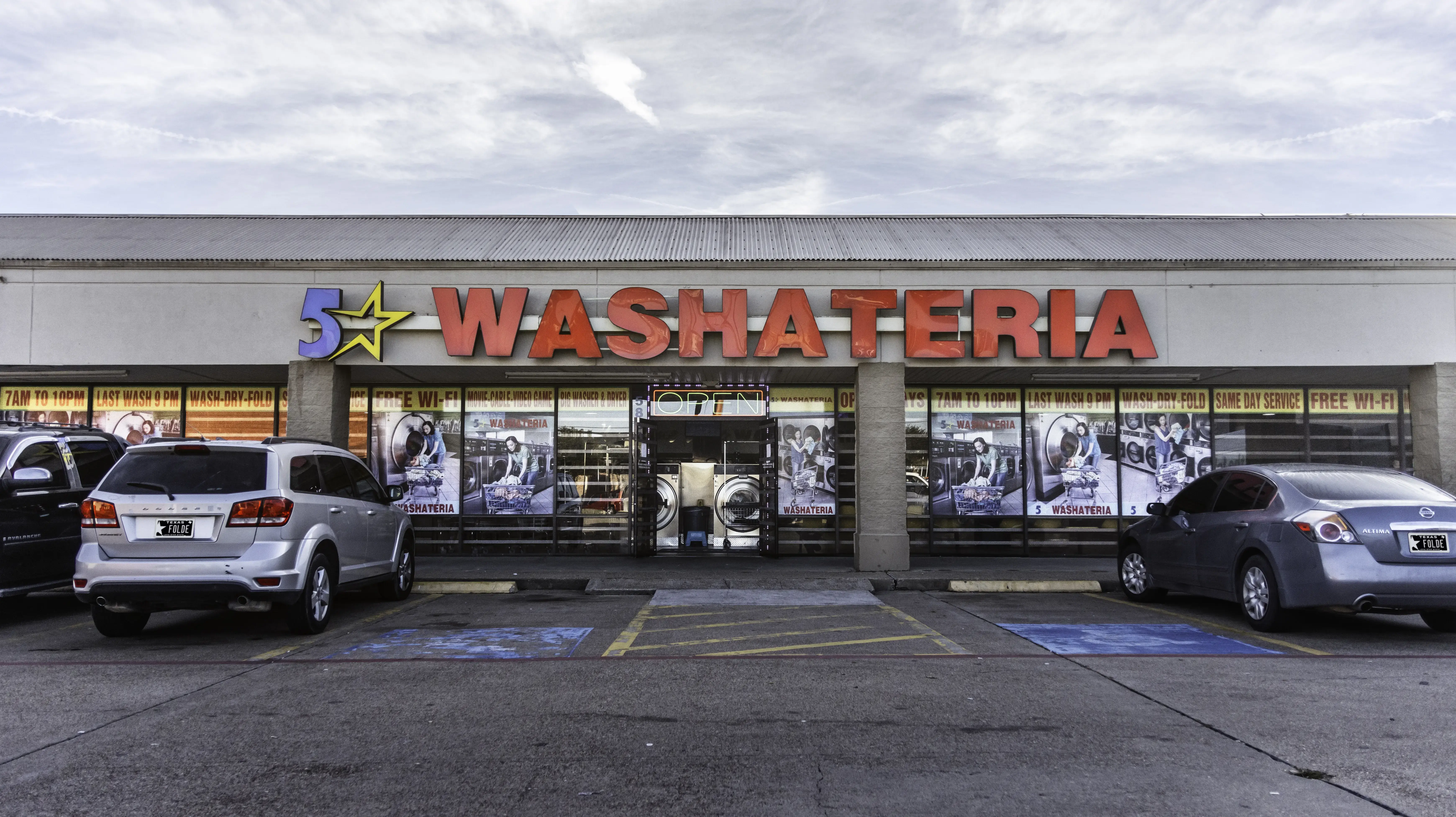 5 Star Washateria thumbnail 4