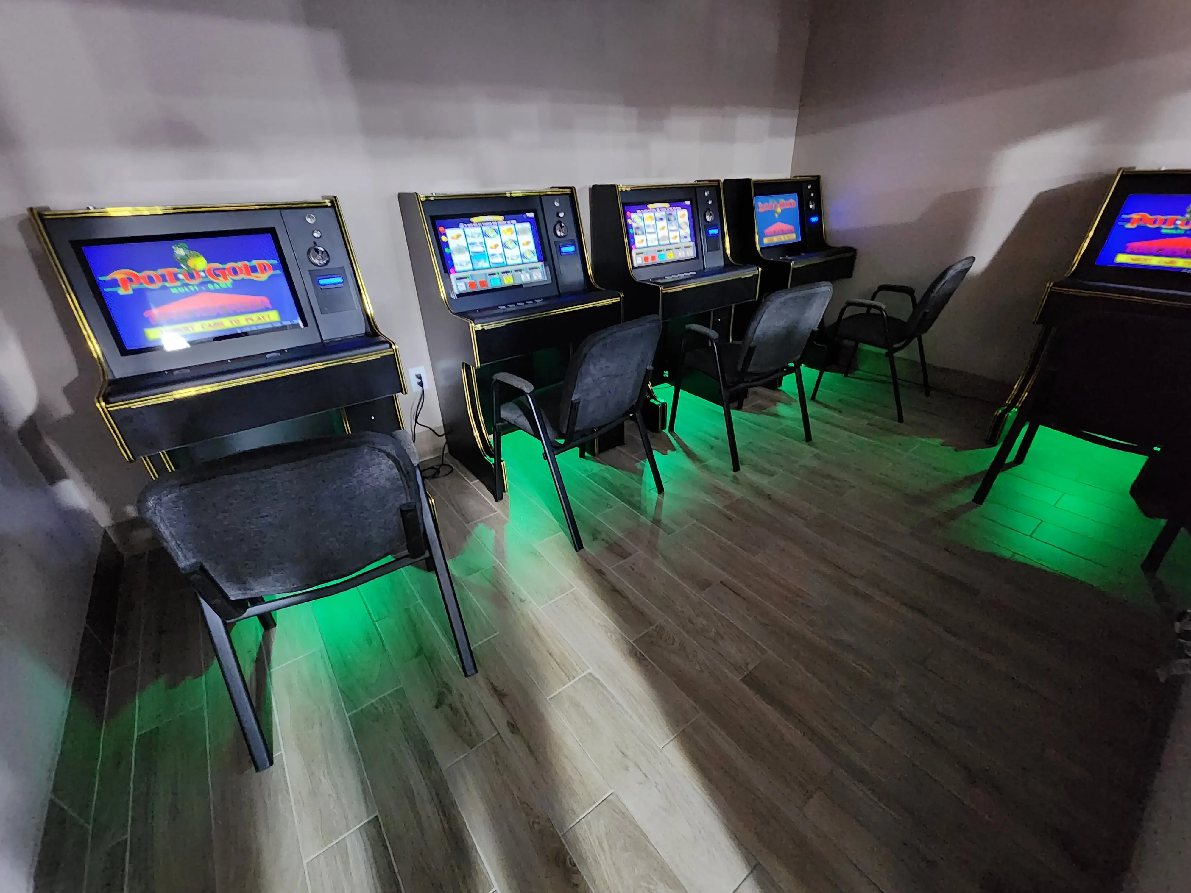 5 Star Washateria - Image 15