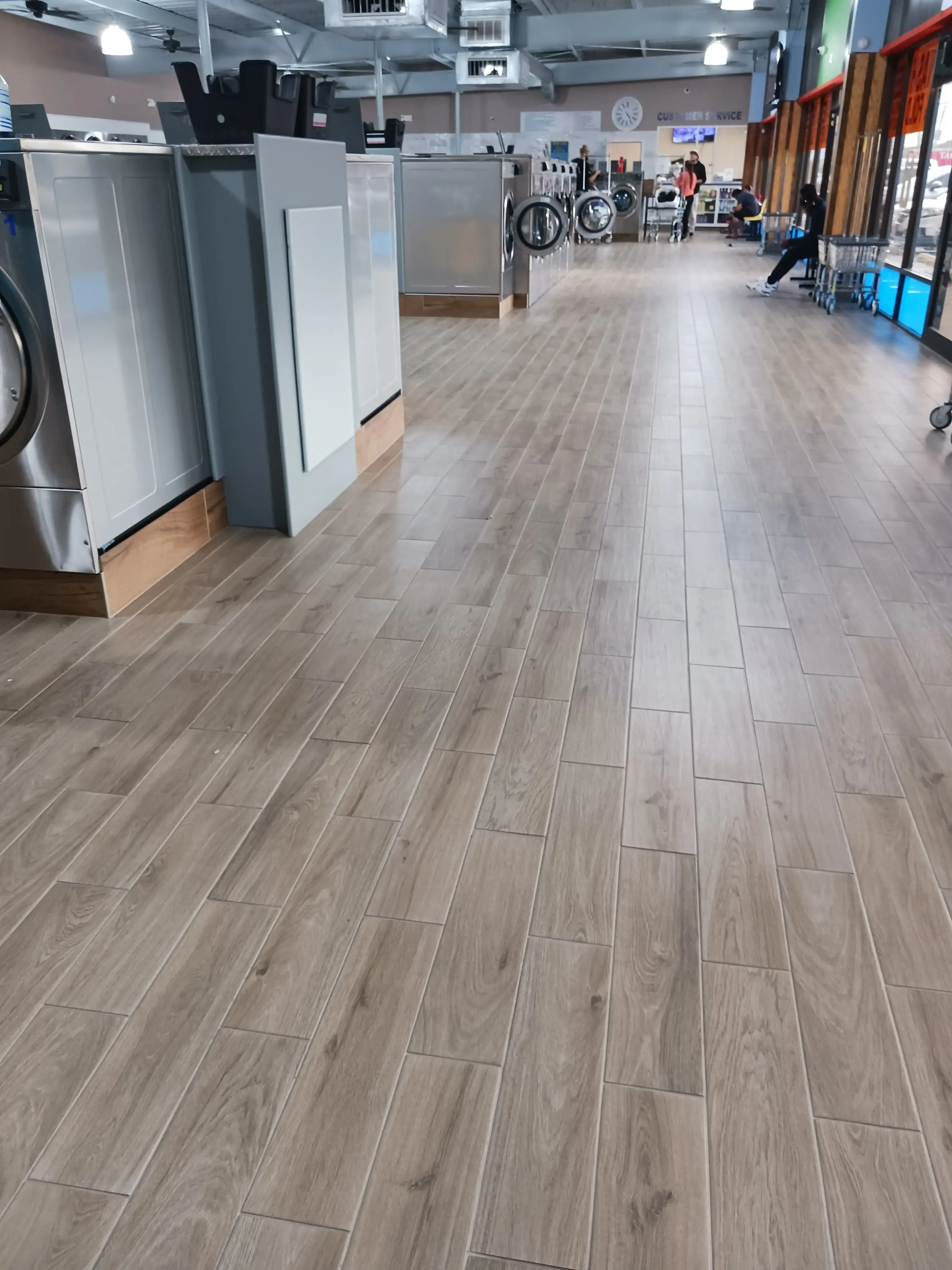 5 Star Washateria - Image 11