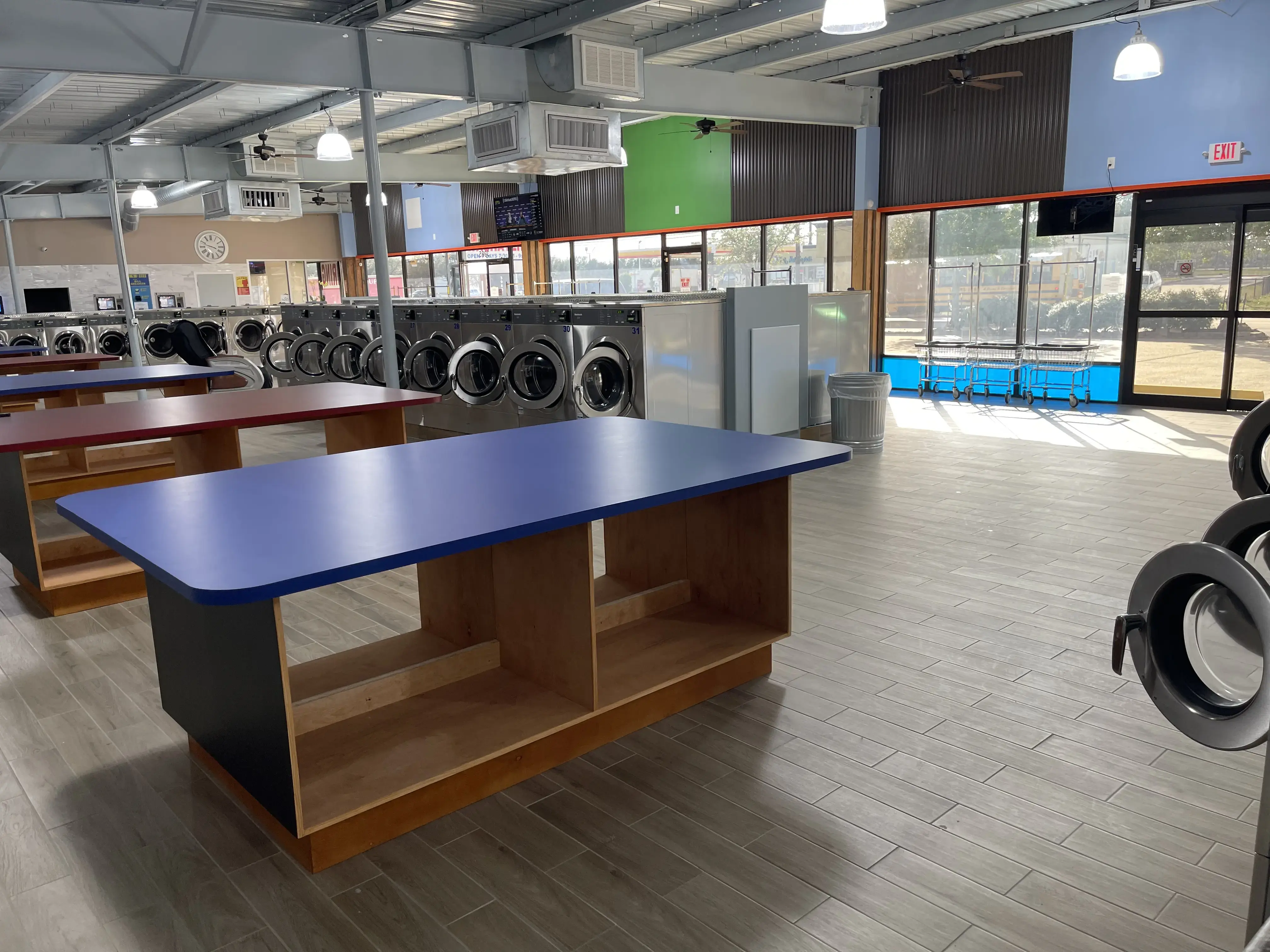 5 Star Washateria - Image 10