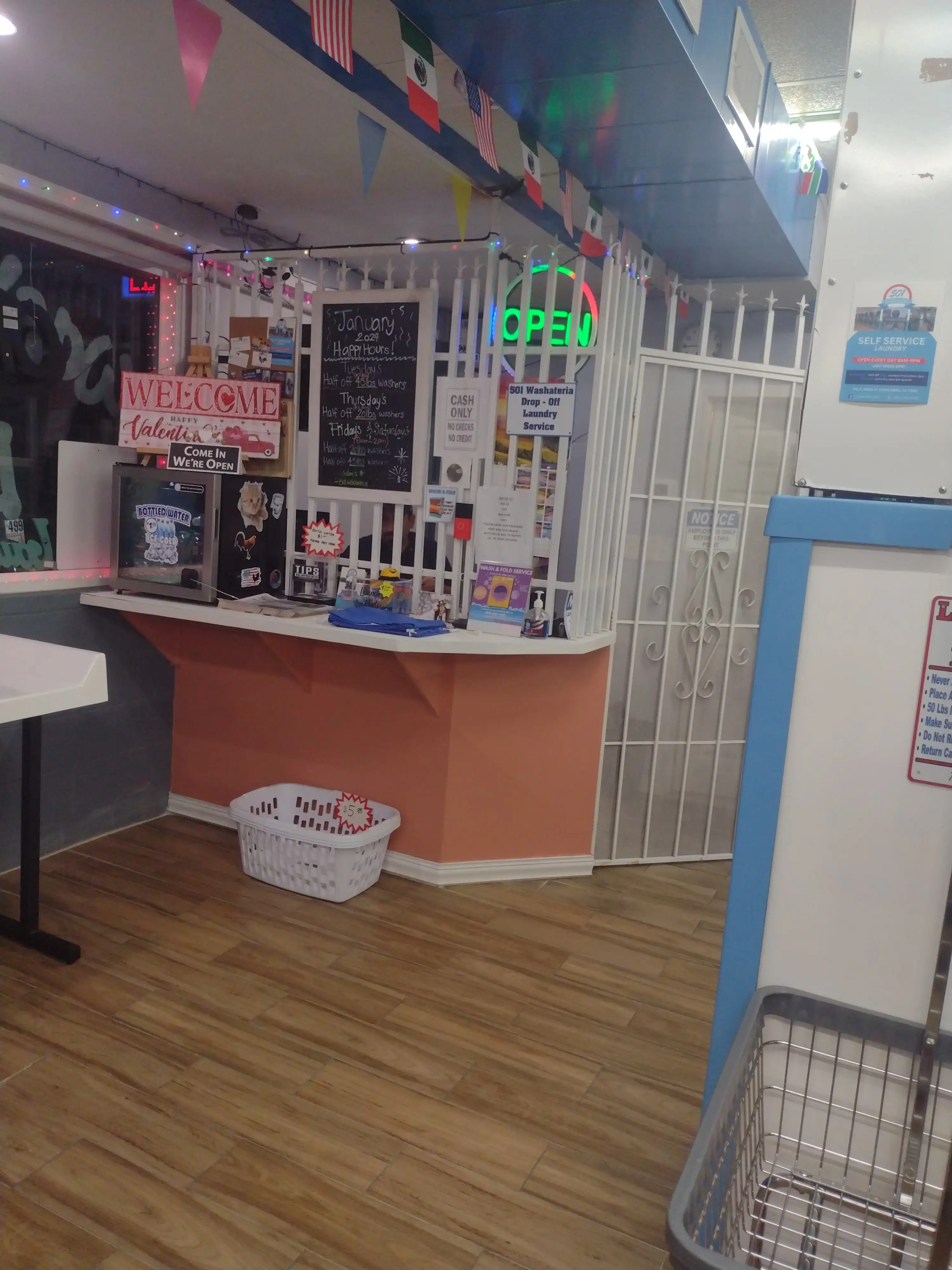 501 Washateria - Image 13