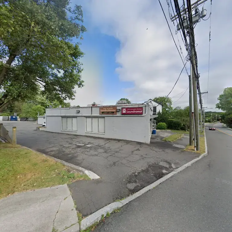 520 Lexington Ave Laundromat - Image 4