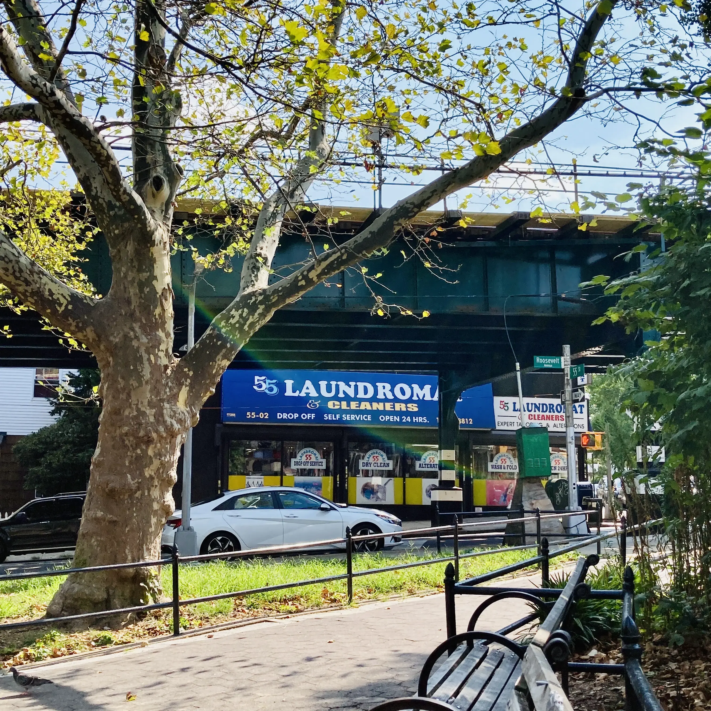 55 Roosevelt Laundromat thumbnail 3