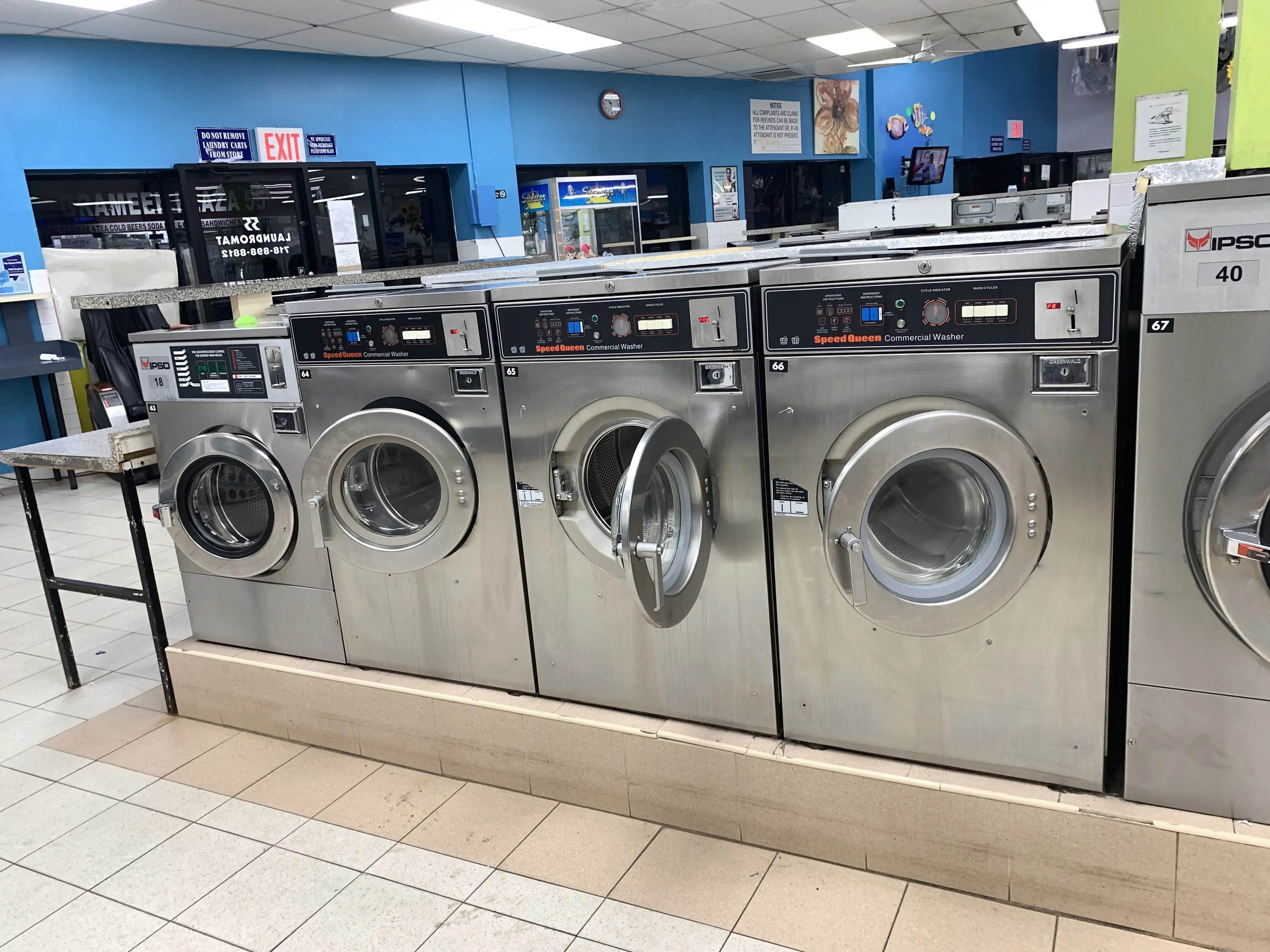 55 Roosevelt Laundromat thumbnail 2