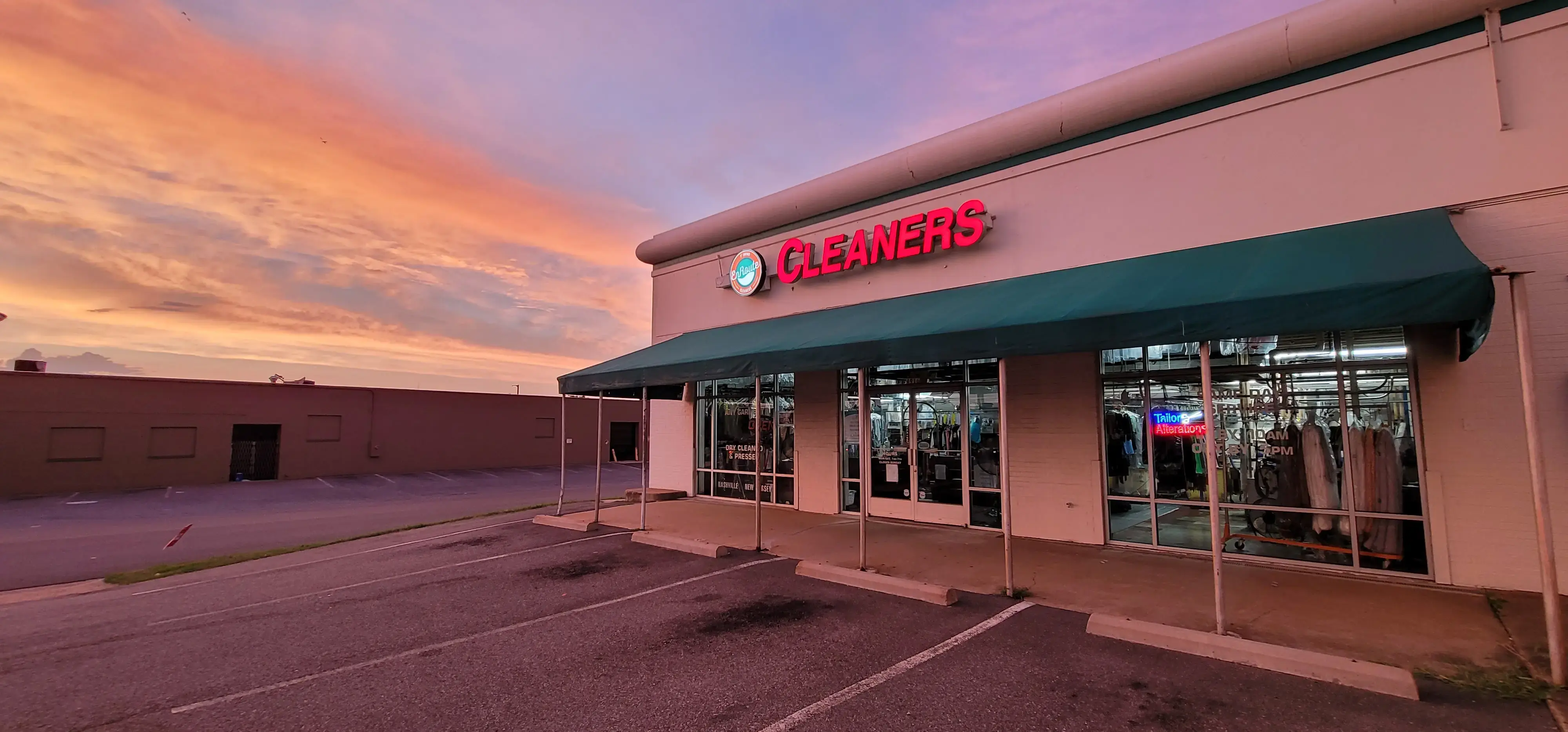 5th Avenue Cleaners - Image 16
