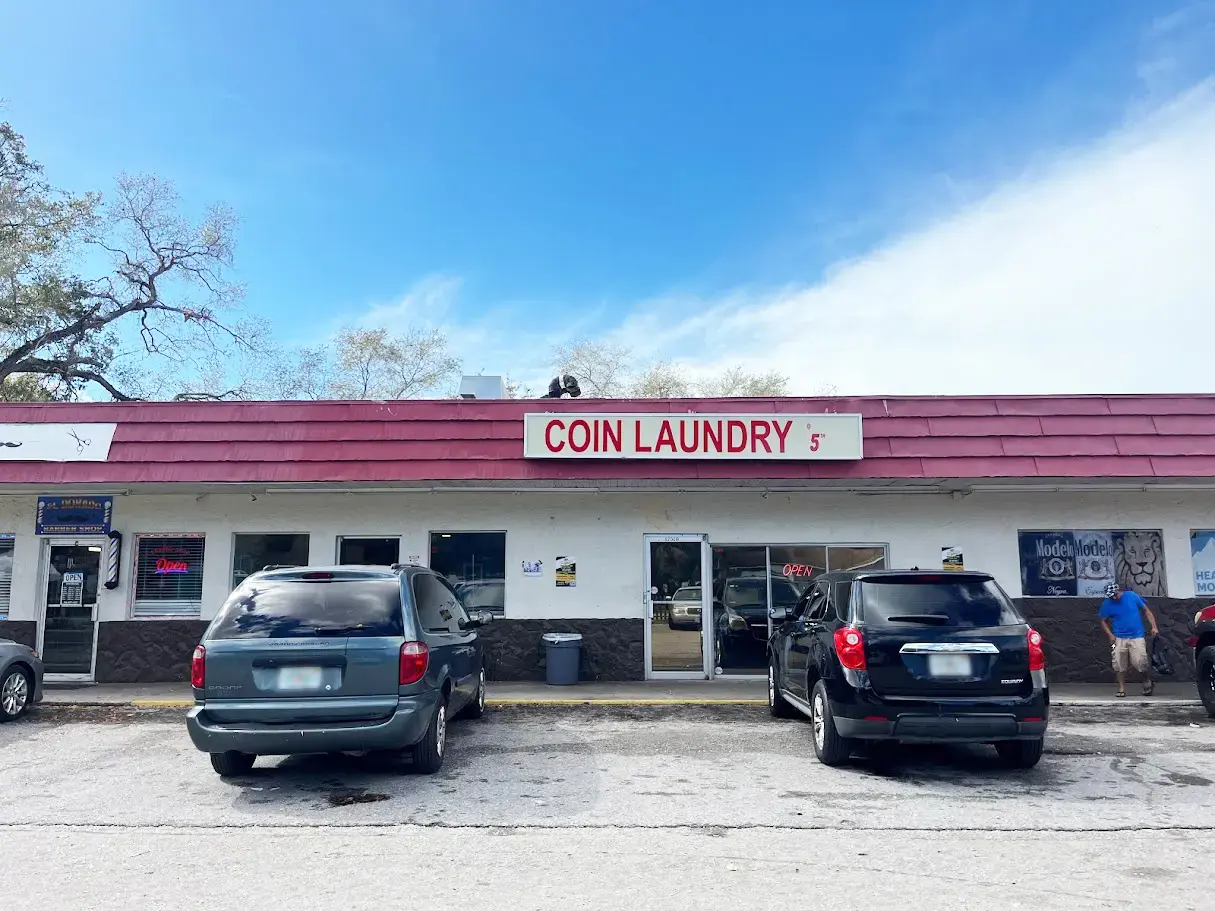 5th Street Laundromat - Image 3