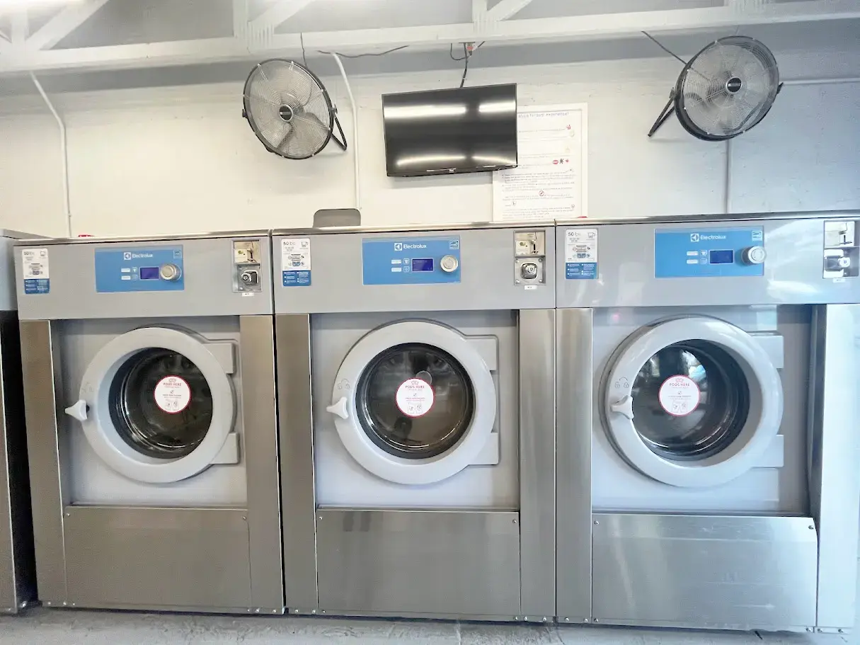5th Street Laundromat thumbnail 8