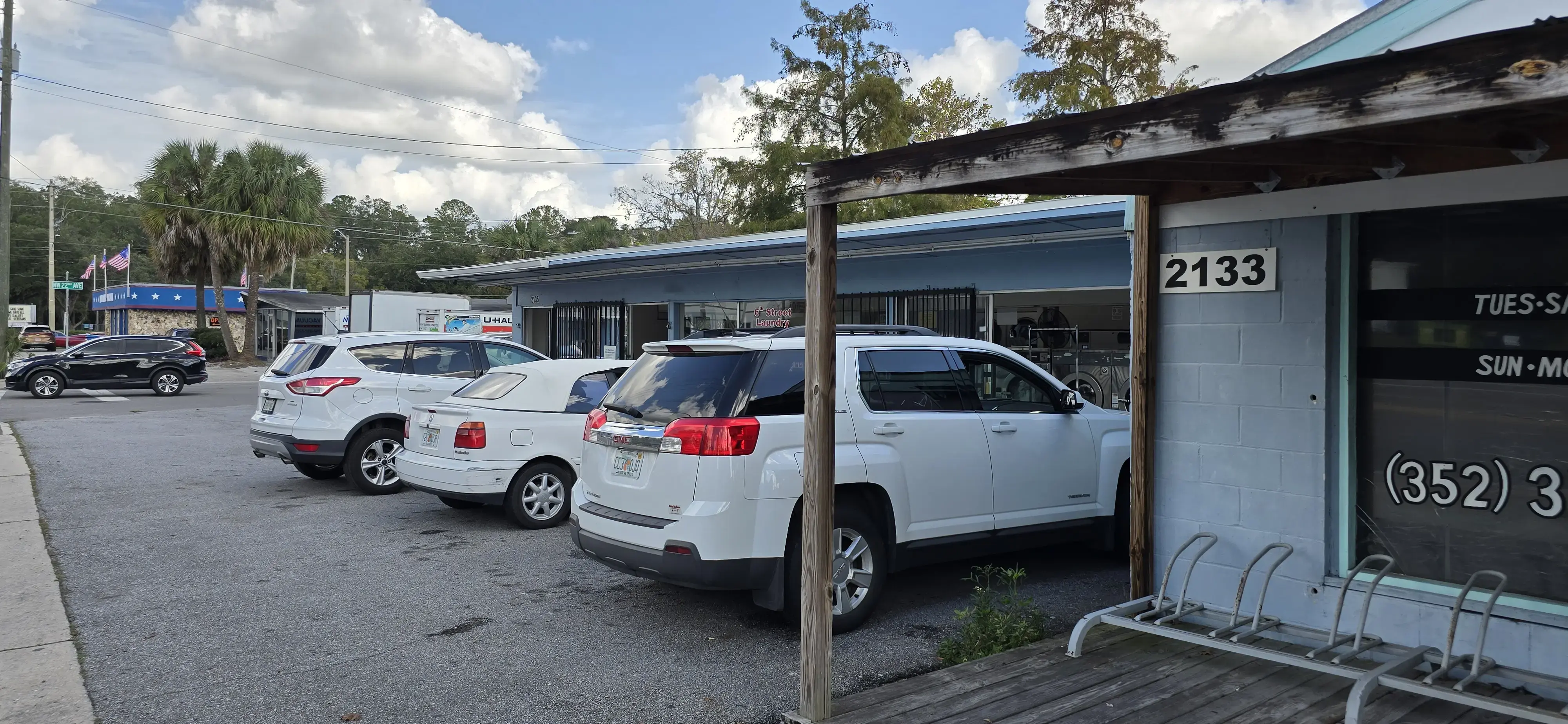 6th Street Coin Laundry - Image 11