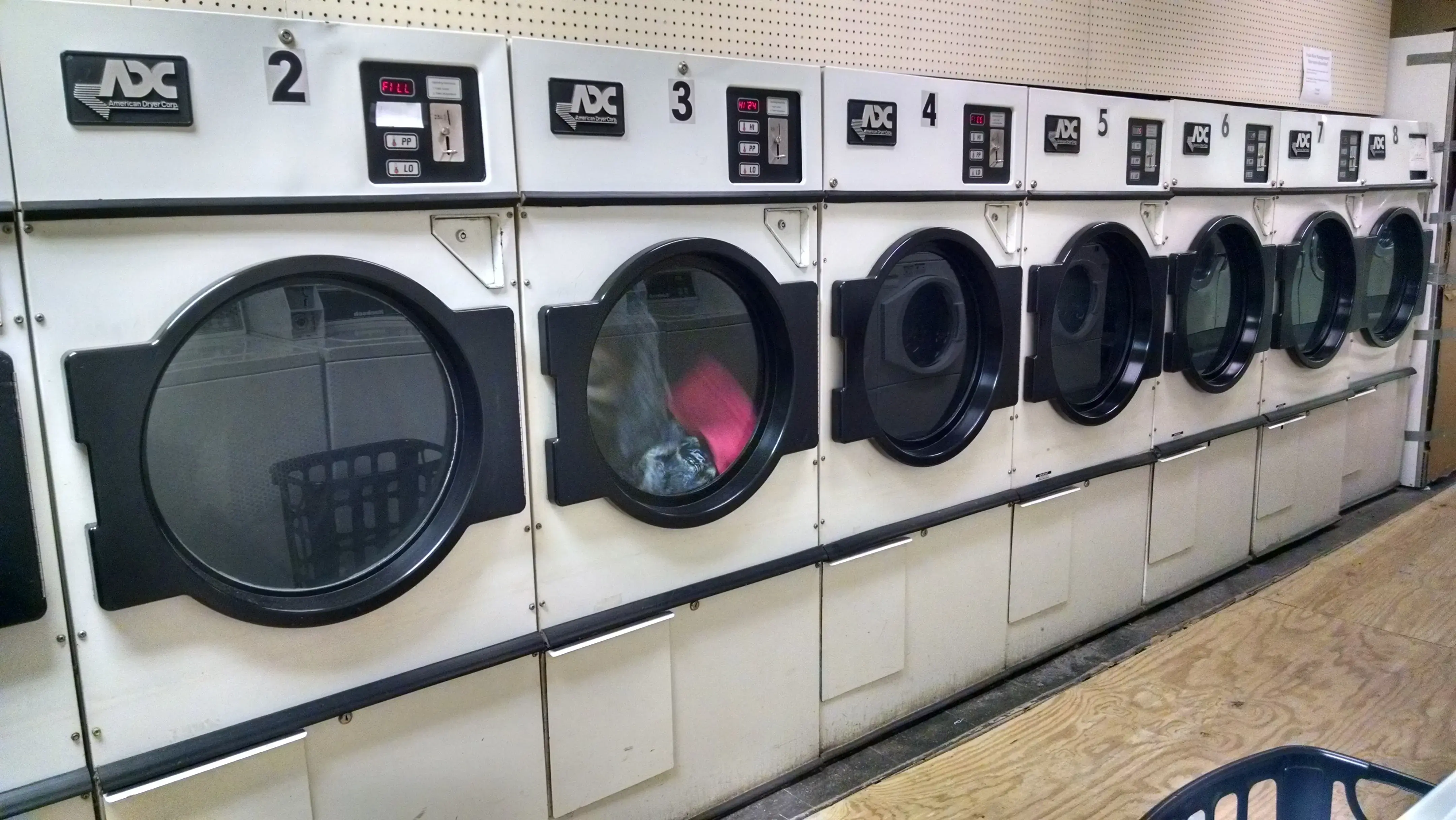 6th Street Laundromat thumbnail 20