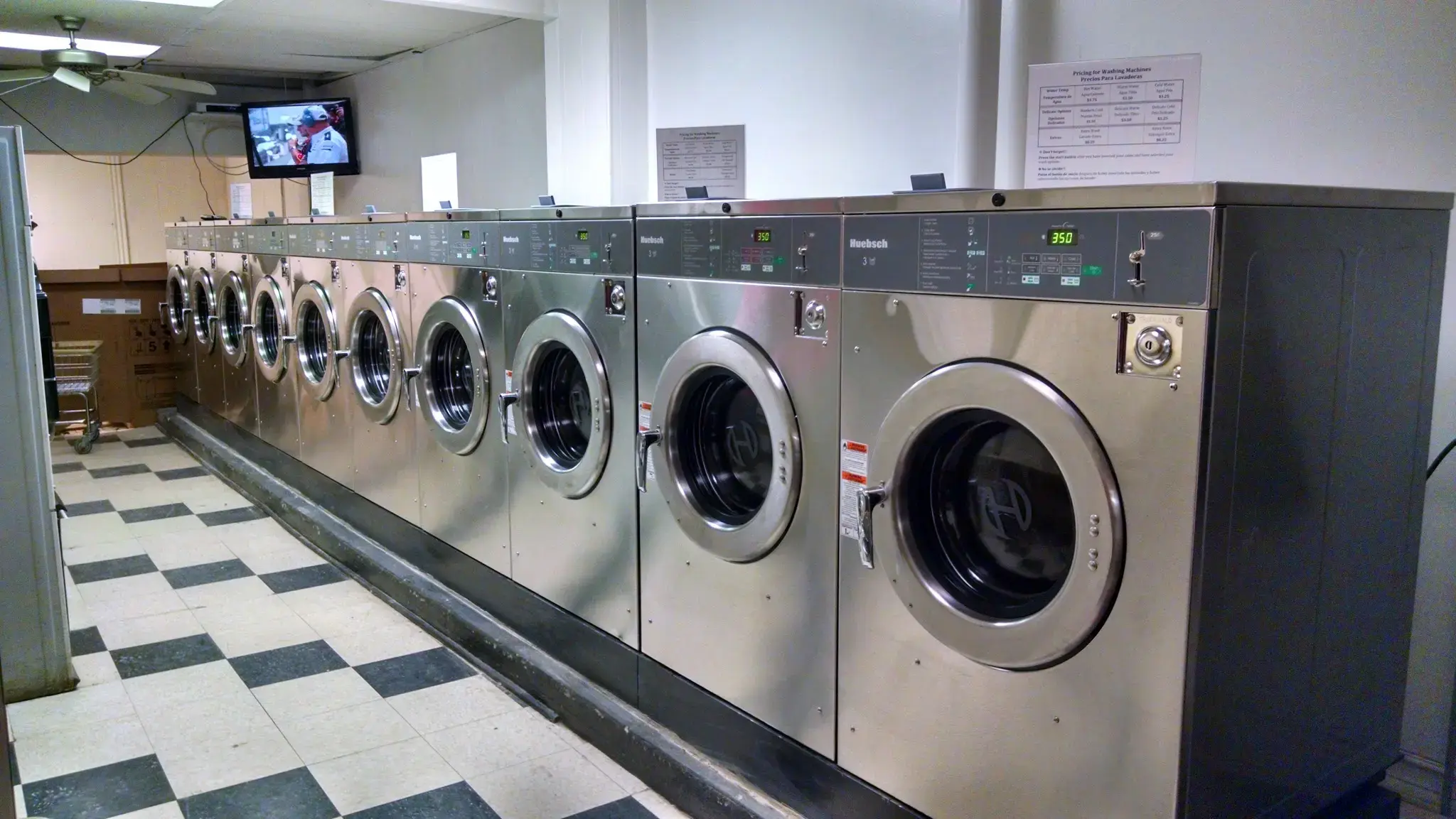 6th Street Laundromat - Image 1