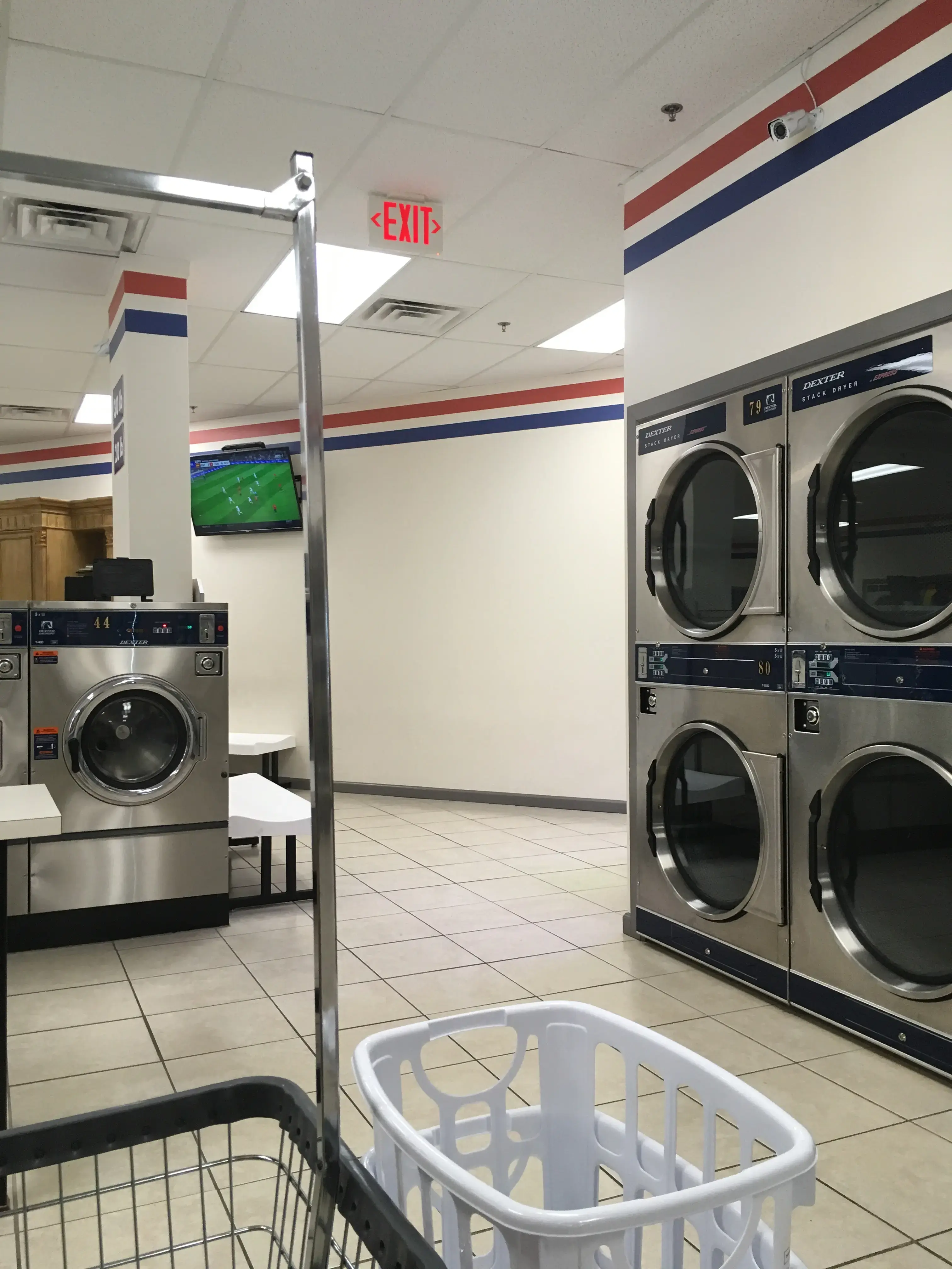 7 Star Laundromat thumbnail 16