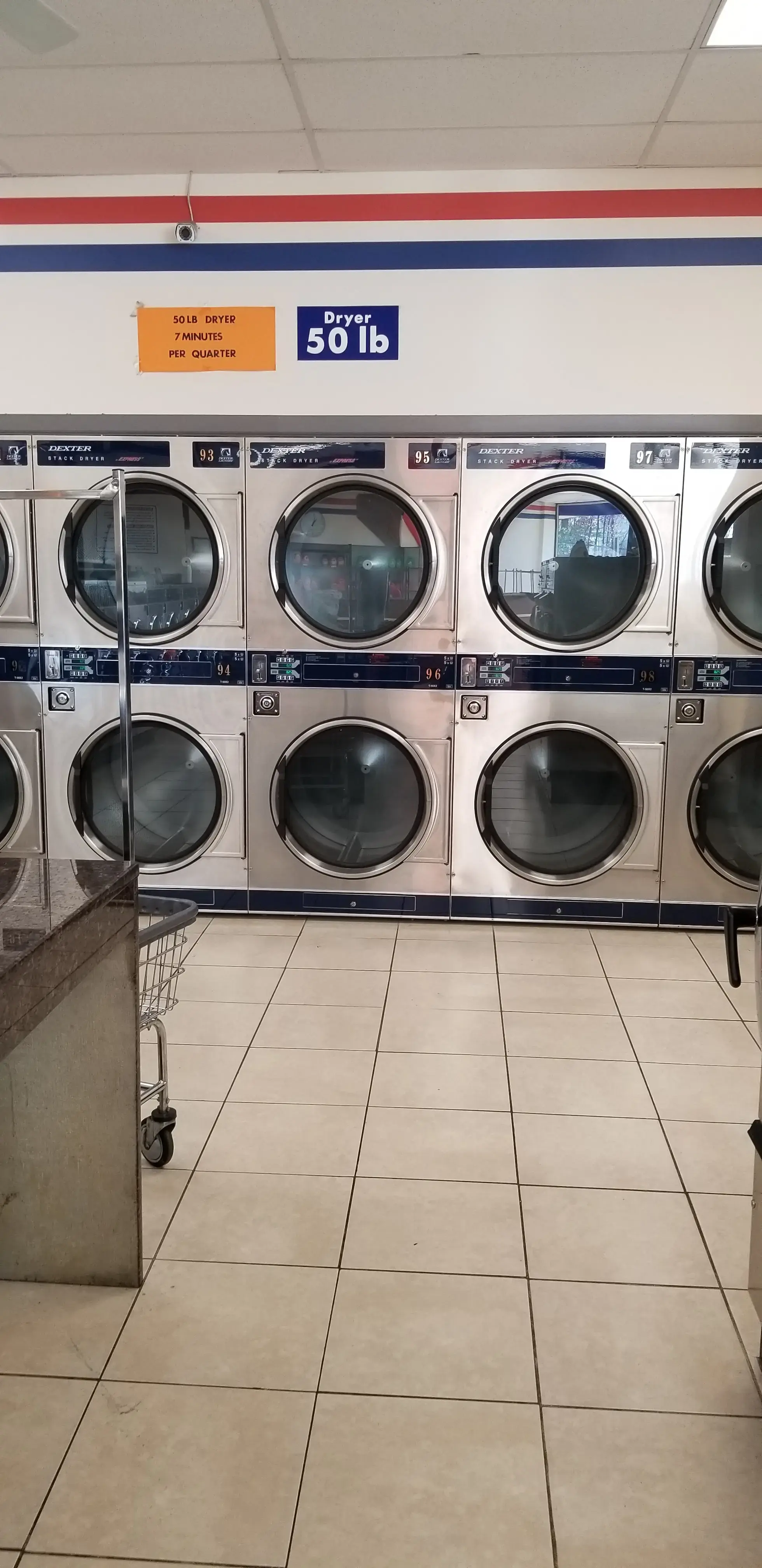 7 Star Laundromat - Image 20