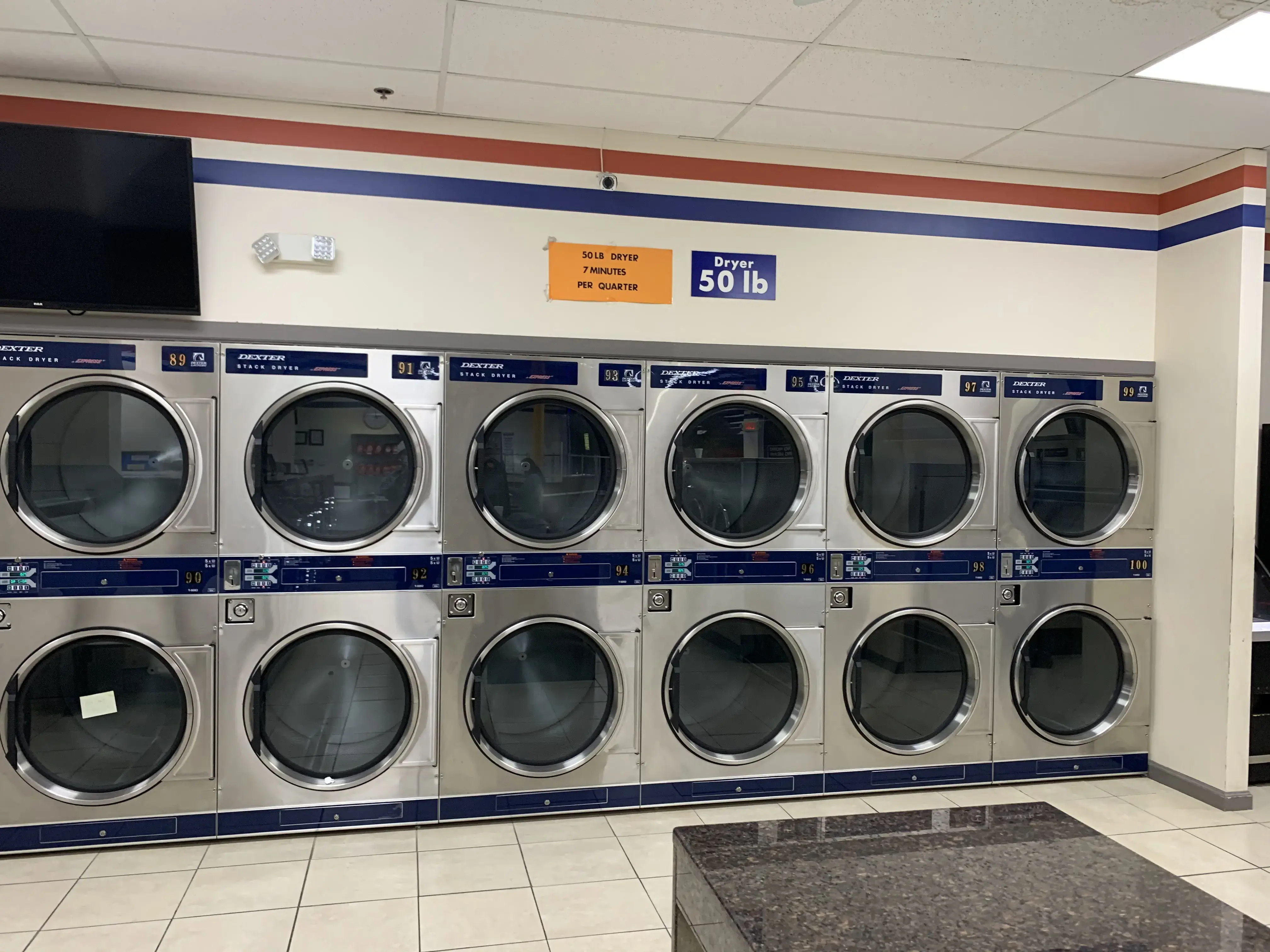 7 Star Laundromat - Image 13